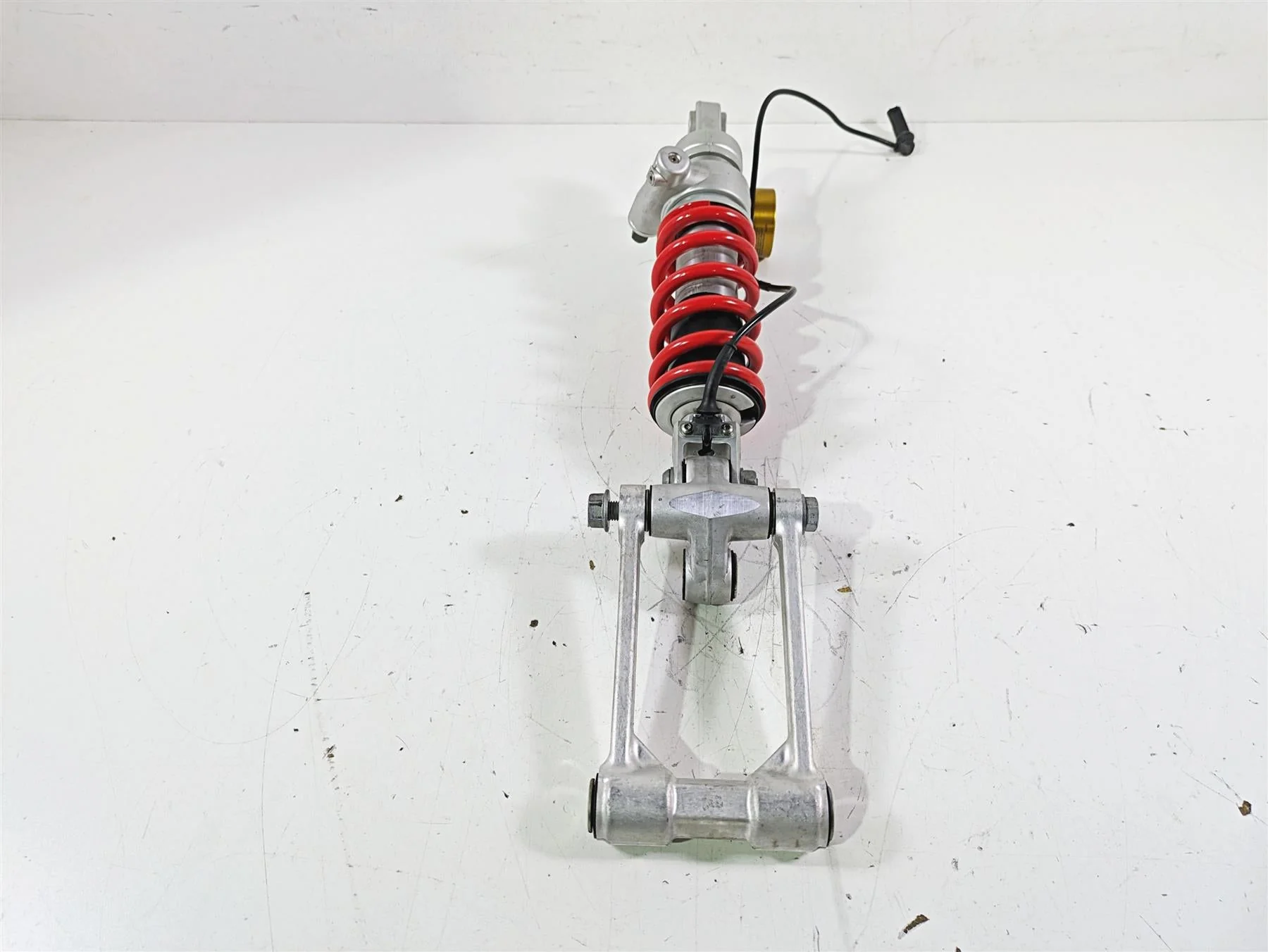 2017 BMW S1000R K47 Straight Rear Ddc Shock Damper & Linkage 33548561411 - Image 8
