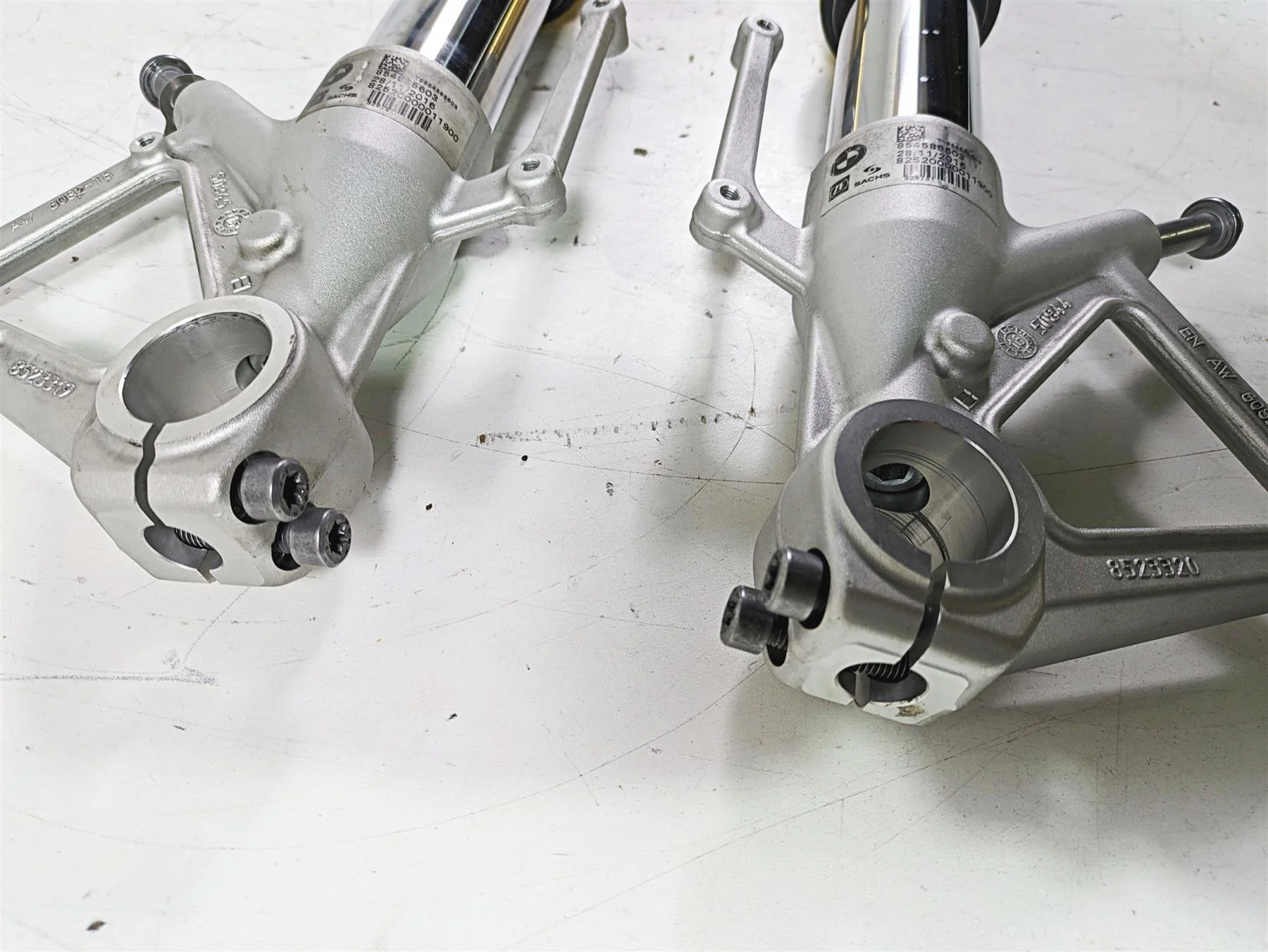 2017 BMW S1000R K47 Straight Sachs Ddc Front Fork Set 31428545857 31428545858 - Image 6
