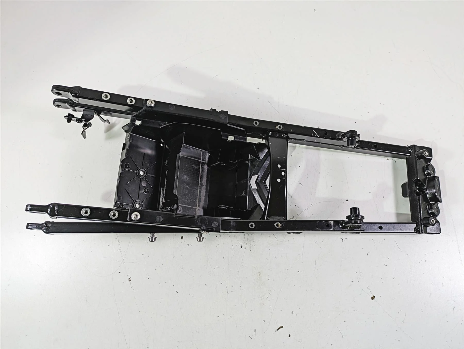 2017 BMW S1000R K47 Straight Subframe & Inner Fender 46518550381 8526754 - Image 5