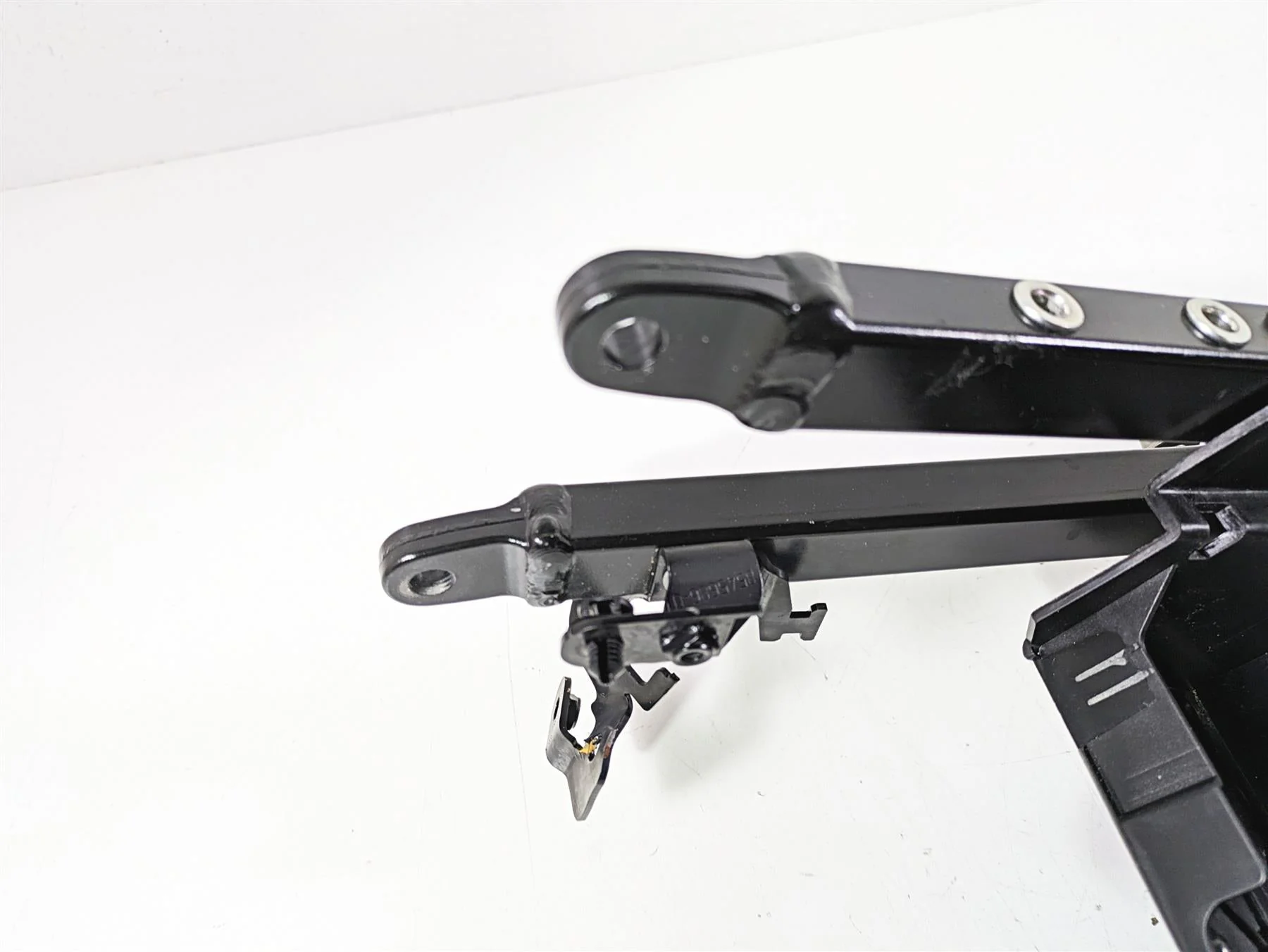 2017 BMW S1000R K47 Straight Subframe & Inner Fender 46518550381 8526754 - Image 8