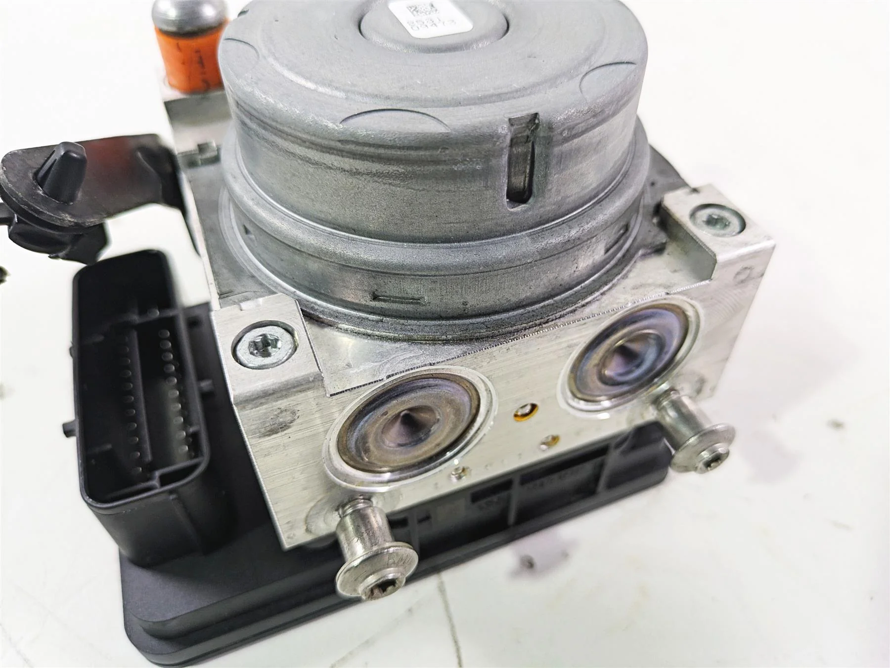 2017 BMW S1000RR K46 Abs Brake Pump Module Unit 34518561705 34518566956 34519444398 - Image 4