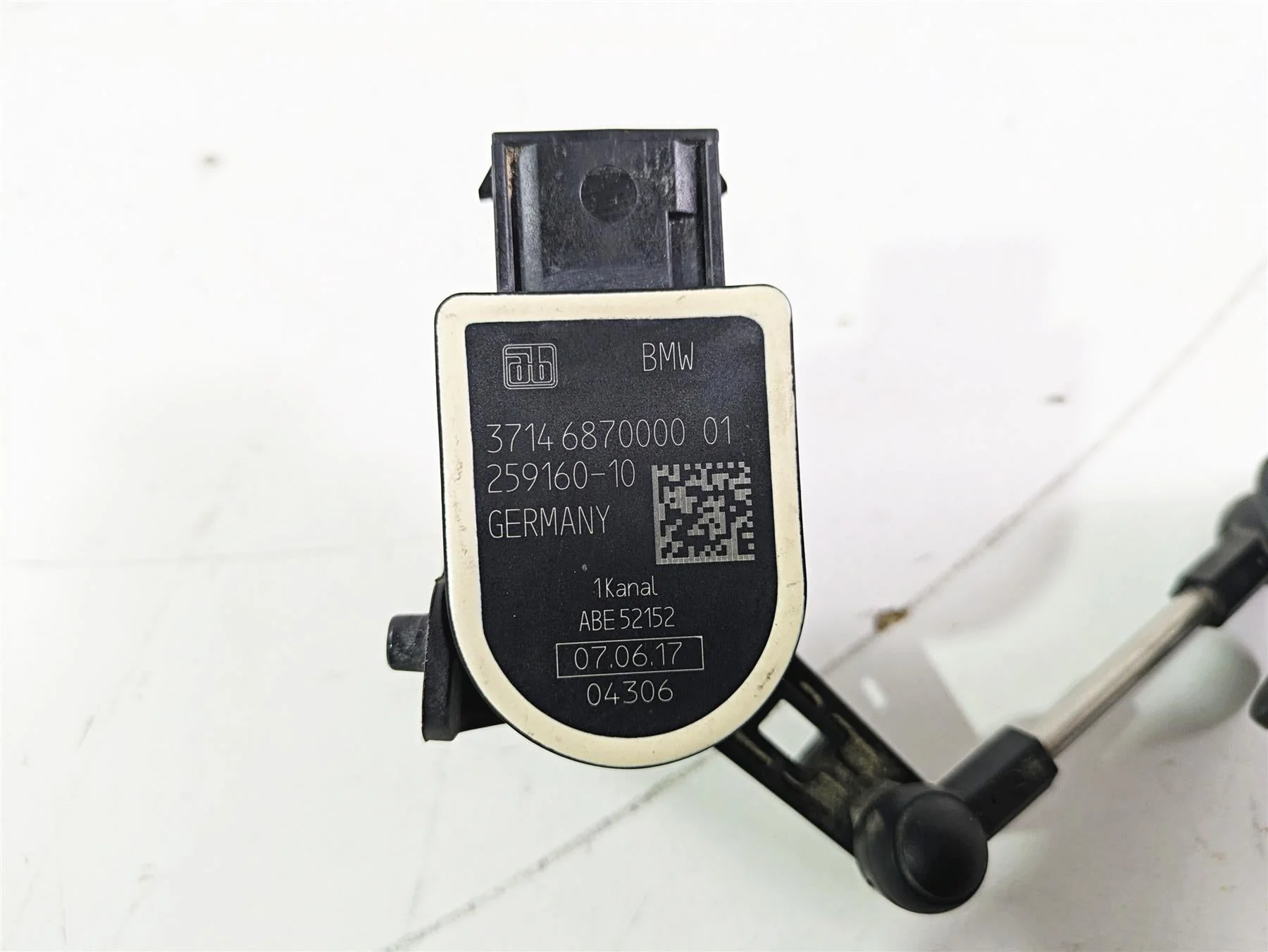 2017 BMW S1000RR K46 Bike Shock Level Height Leveling Sensor  37146870000 - Image 7