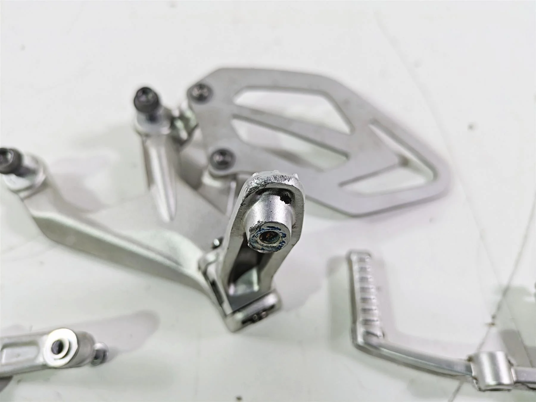 2017 BMW S1000RR K46 Left Foot Peg Set & Shifter Parts 46717728307 - Image 6