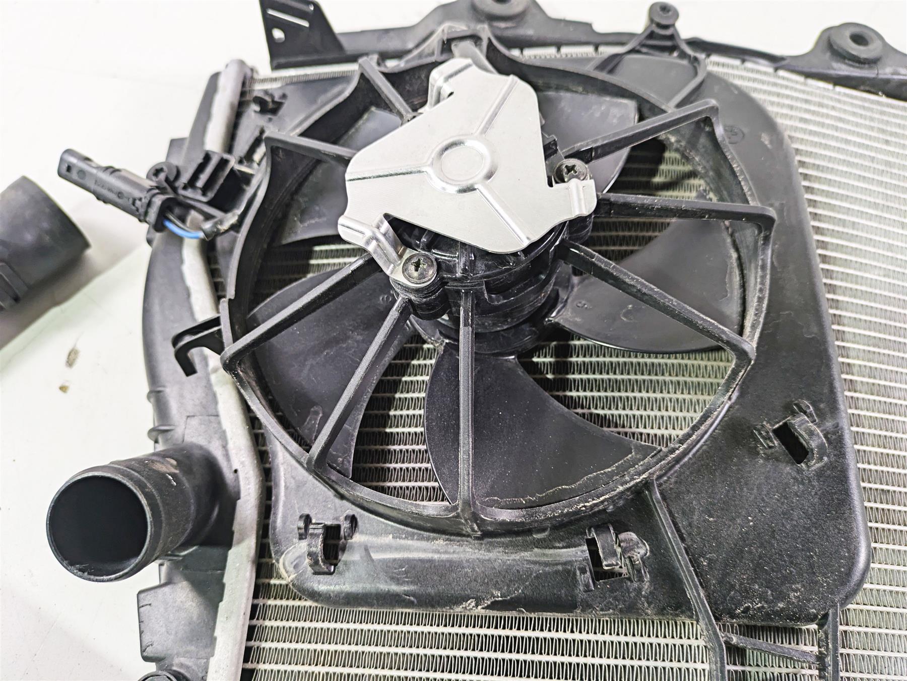 2017 BMW S1000RR K46 Radiator Fans & Hoses - Little Bent 17118546822 - Image 3