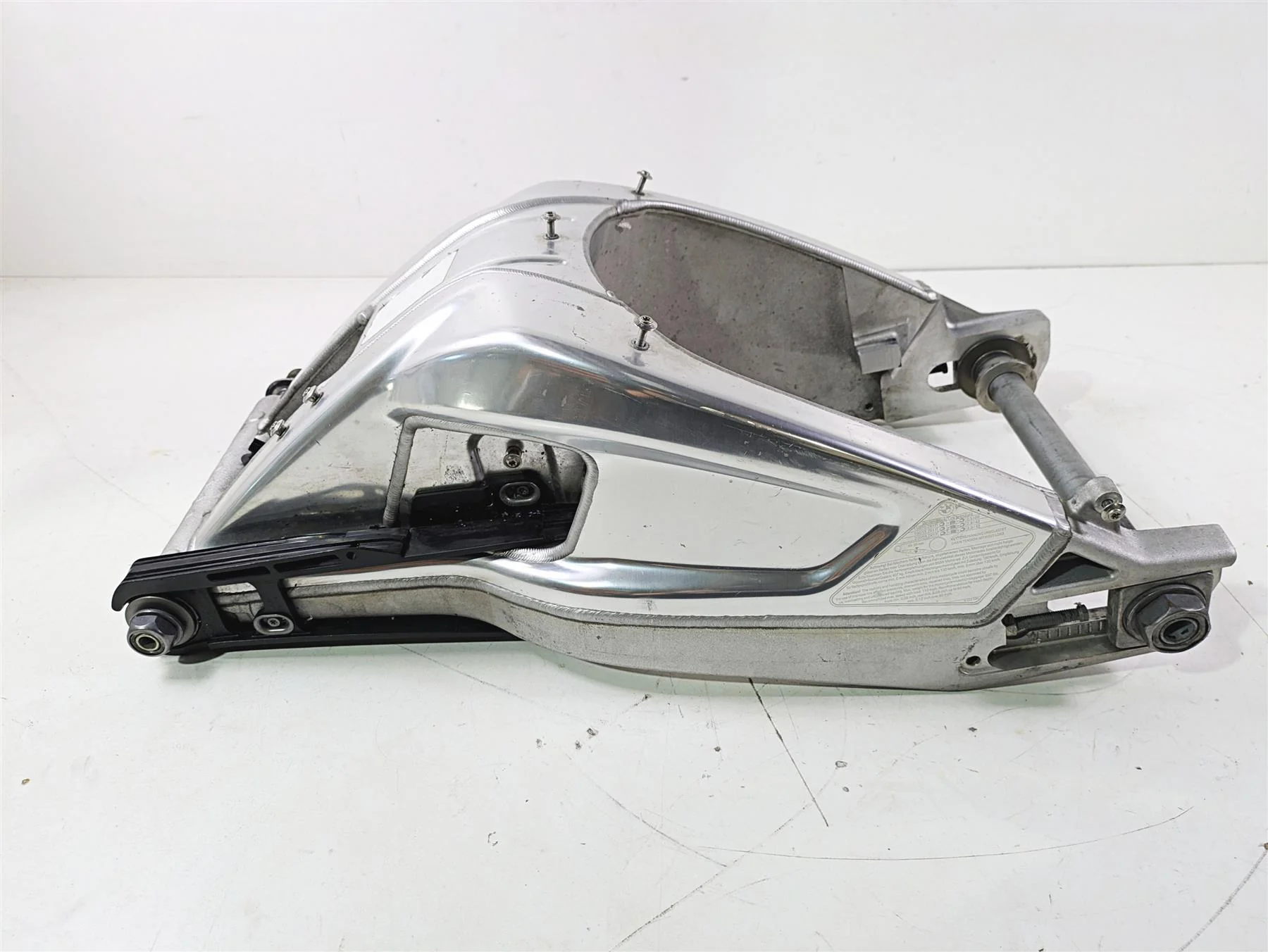 2017 BMW S1000RR K46 Rear Swing Arm Swingarm 33358543490 - Image 3
