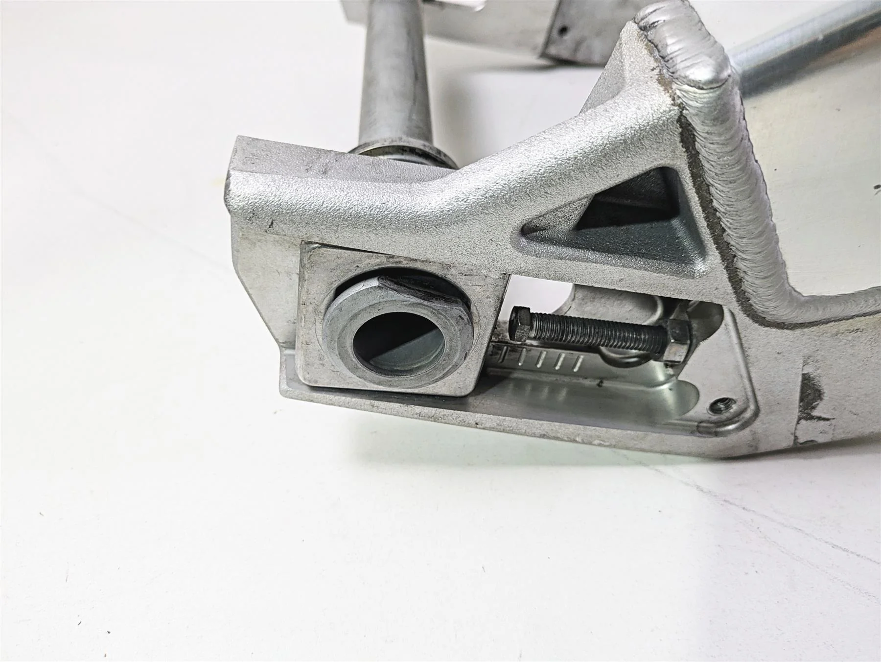 2017 BMW S1000RR K46 Rear Swing Arm Swingarm 33358543490 - Image 8