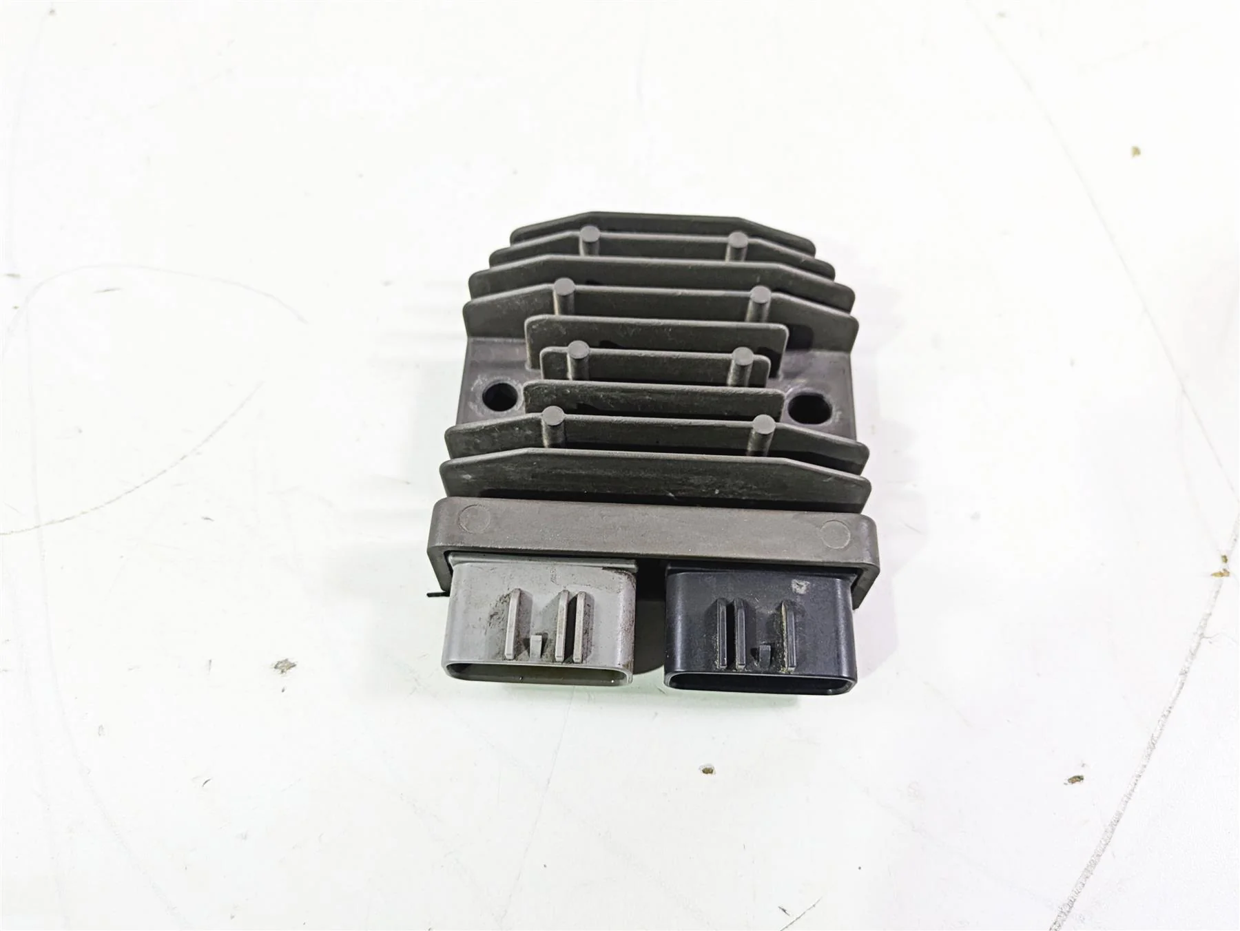 2017 BMW S1000RR K46 Rectifier Voltage Regulator FH020CA 12317718422