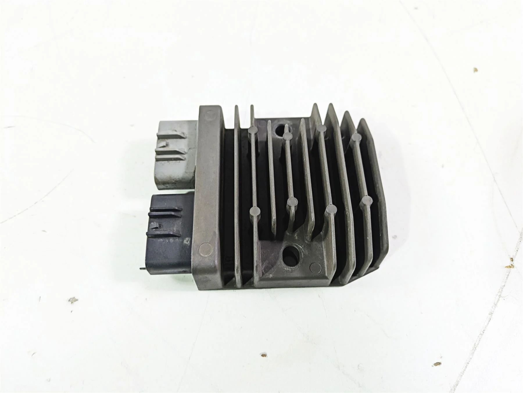 2017 BMW S1000RR K46 Rectifier Voltage Regulator FH020CA 12317718422 - Image 2