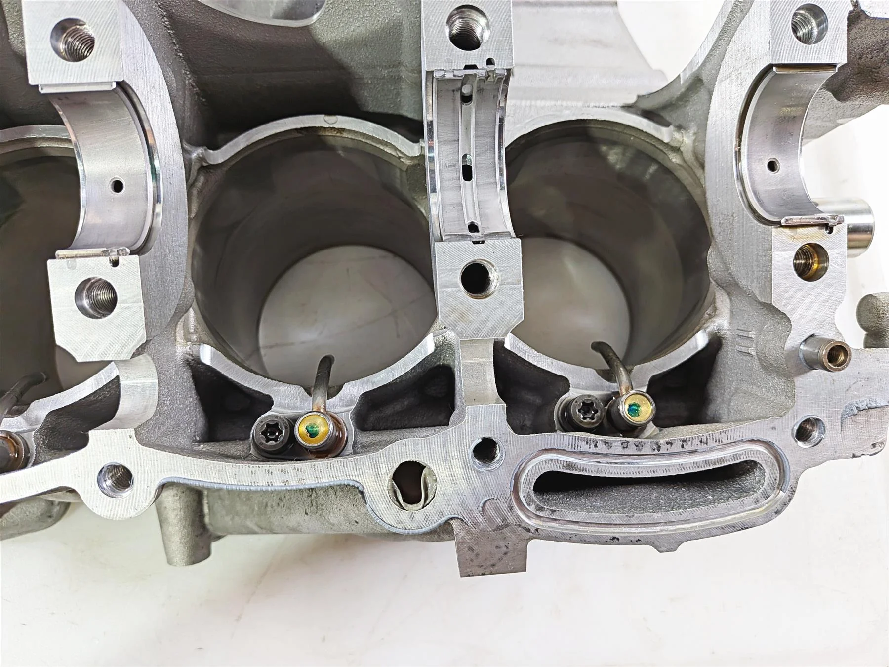 2017 BMW S1000RR K46 Upper Engine Crank Case Cylinder Jugs 11008561534 - Image 6