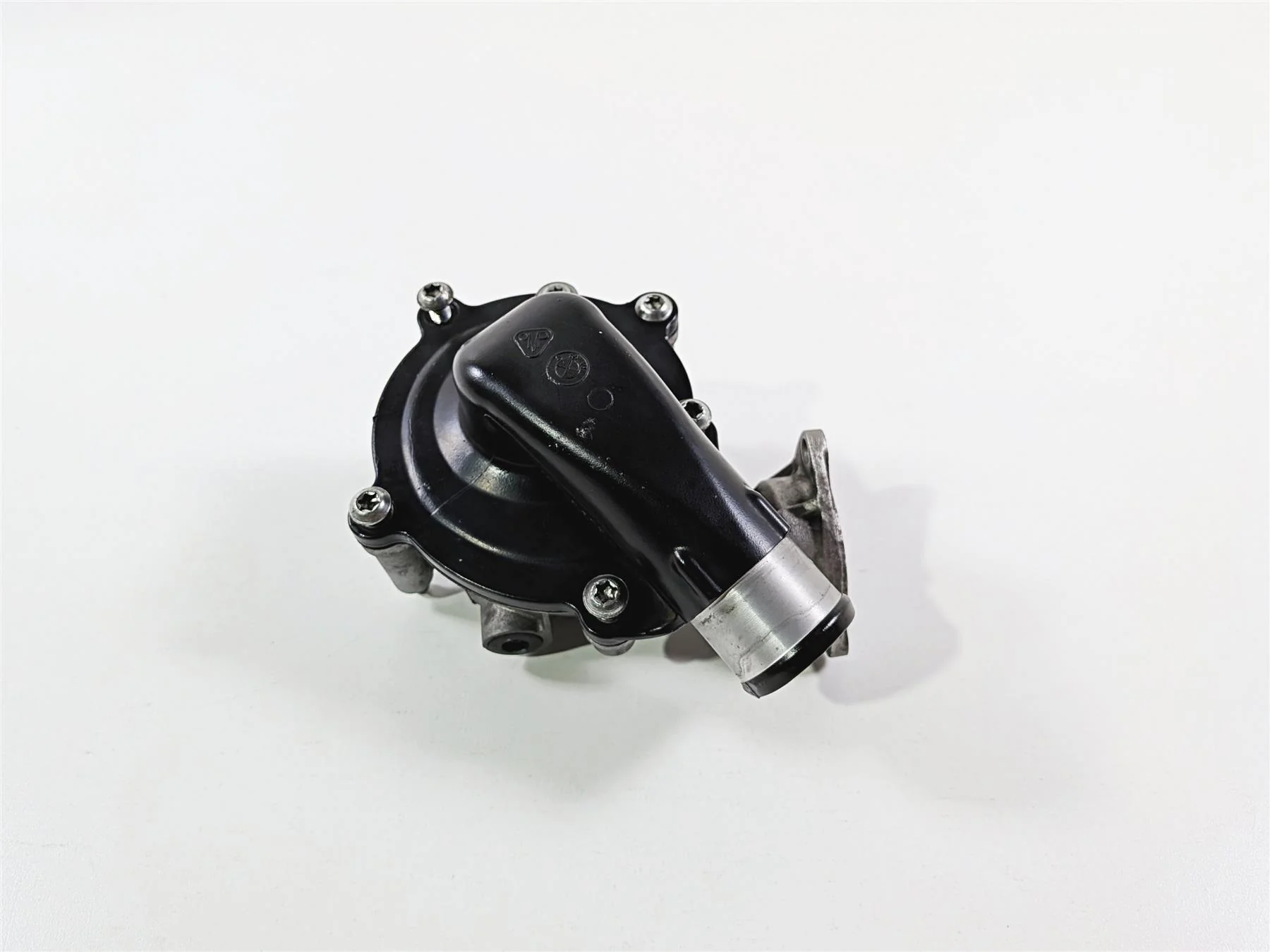 2017 BMW S1000RR K46 Water Pump & Housing Set 11518545699