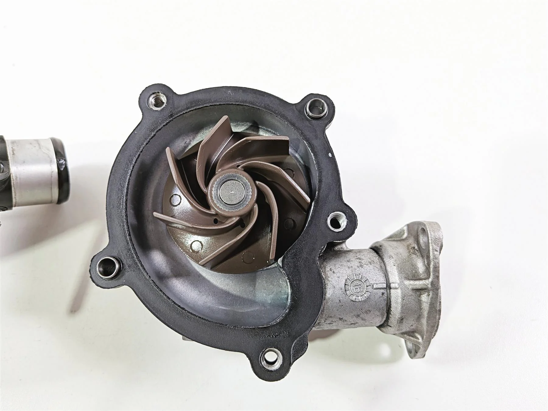 2017 BMW S1000RR K46 Water Pump & Housing Set 11518545699 - Image 10