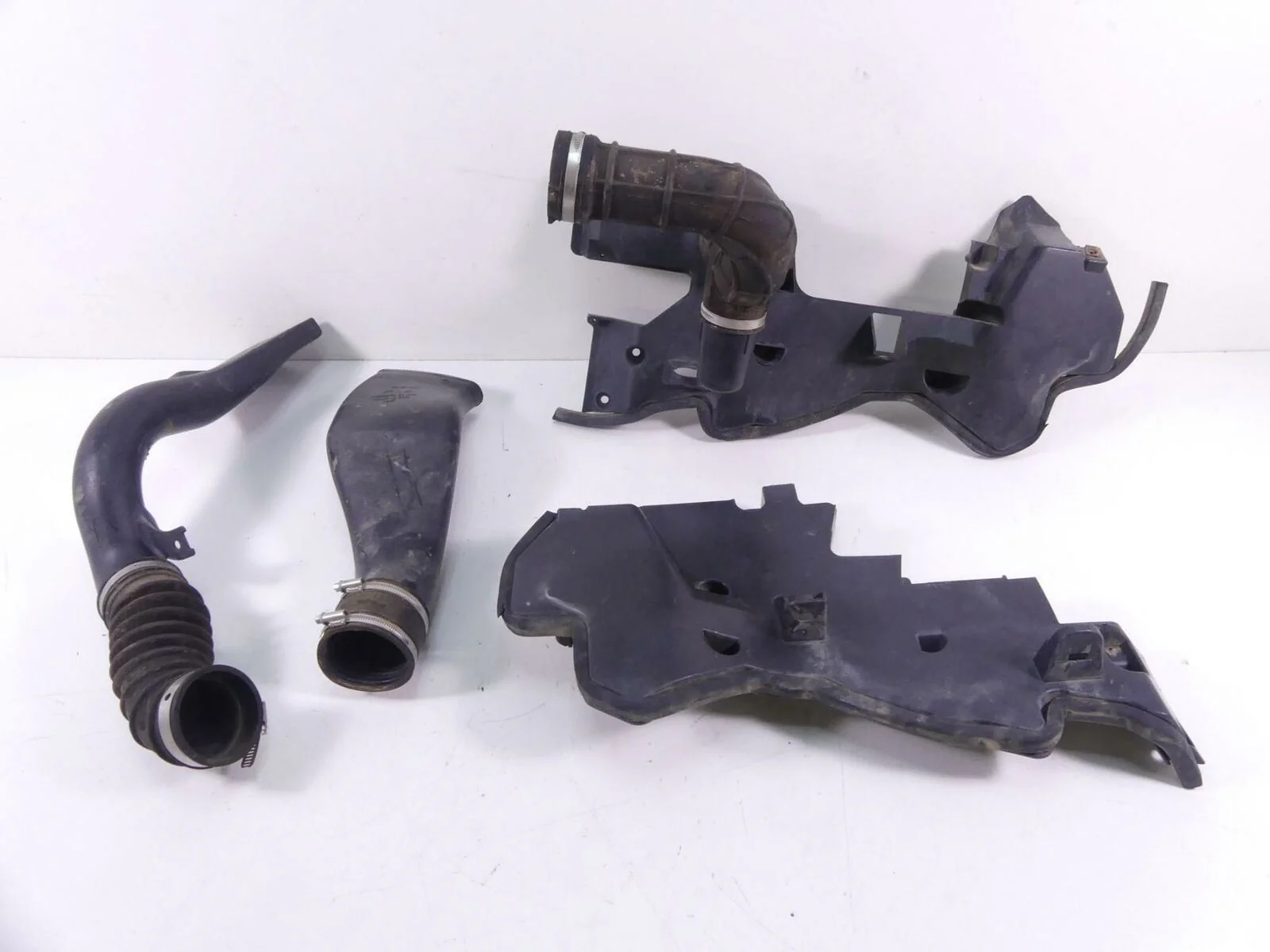 2017 Can Am Maverick 1000R DPS Air Breather Filter Tube Parts 707900562