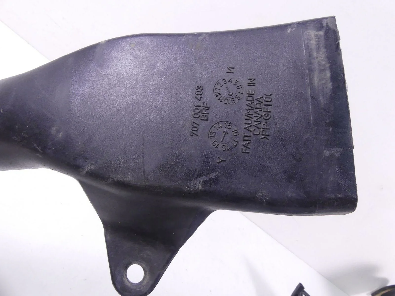 2017 Can Am Maverick 1000R DPS Air Breather Filter Tube Parts 707900562 - Image 11