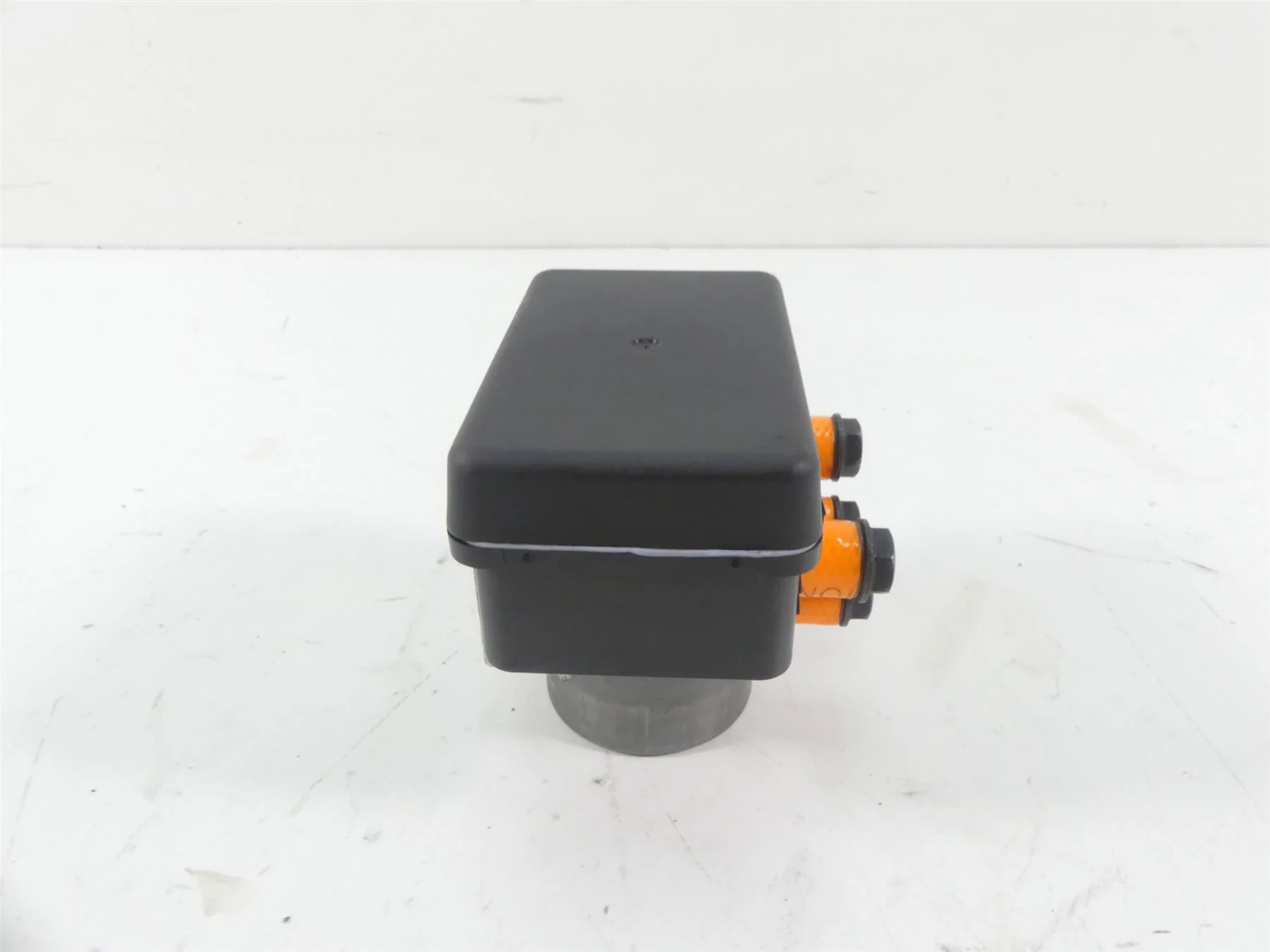 2017 Ducati Hypermotard 939 Abs Brake Pump Pressure Module 54240332B - Image 3