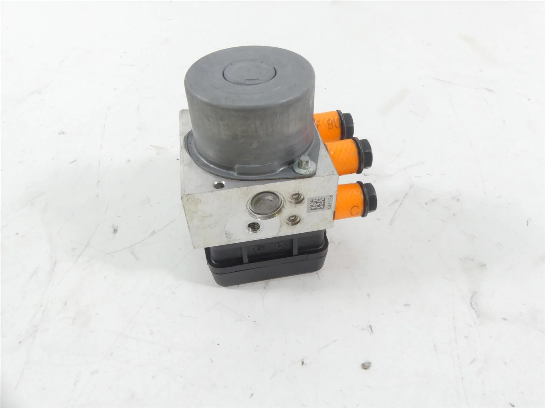 2017 Ducati Hypermotard 939 Abs Brake Pump Pressure Module 54240332B - Image 6