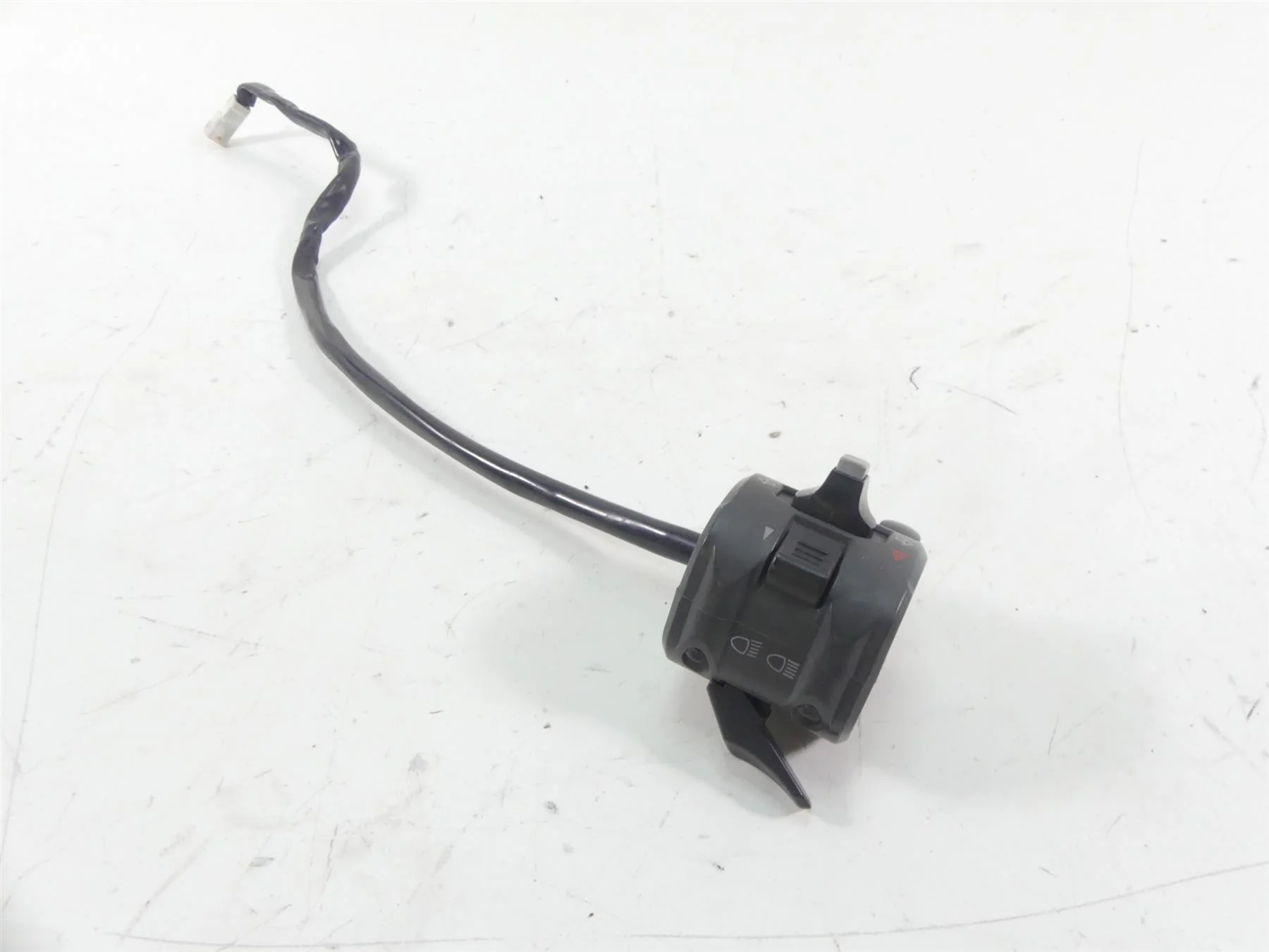 2017 Ducati Hypermotard 939 Left Blinker Light Horn Control Switch 65110142A - Image 2