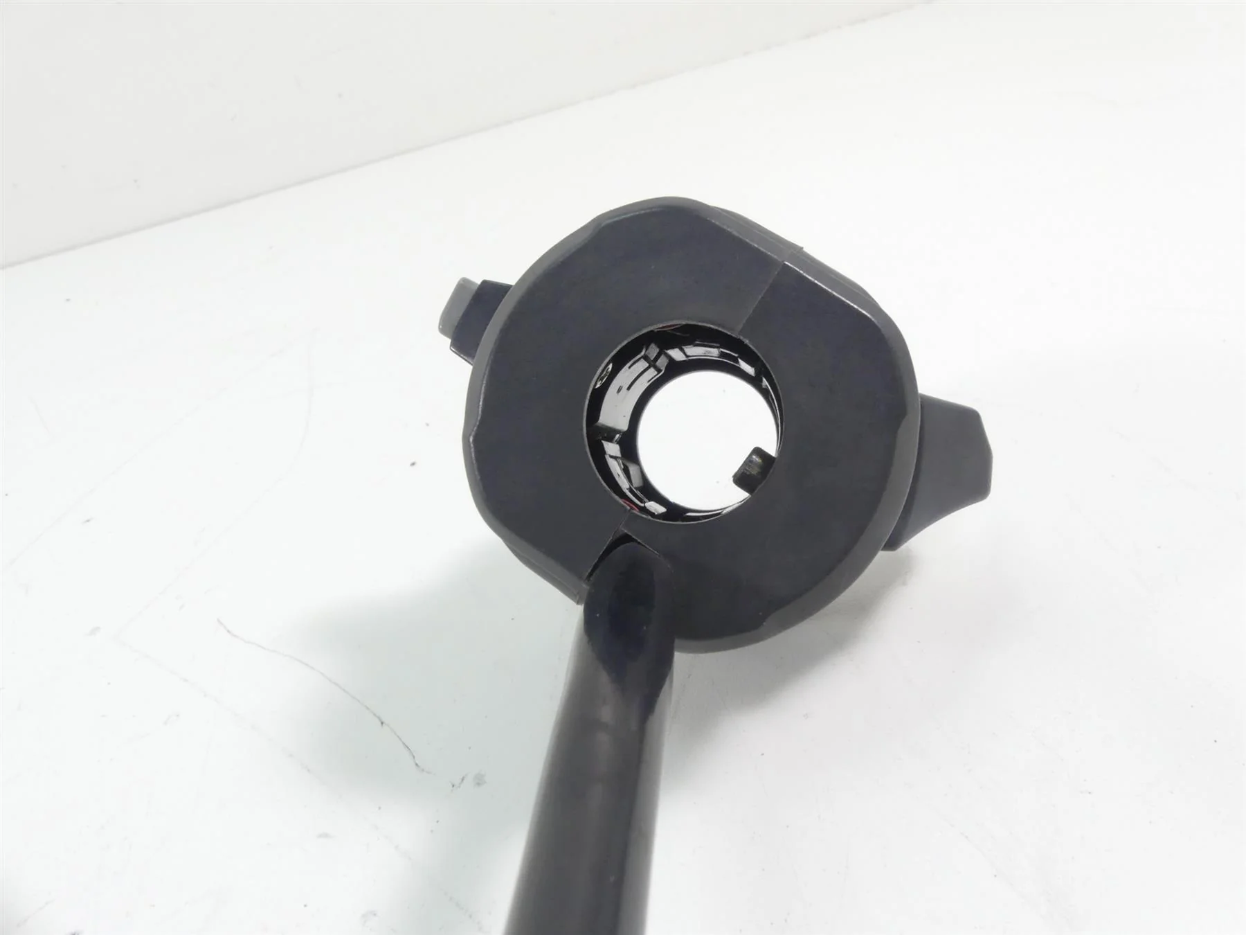 2017 Ducati Hypermotard 939 Left Blinker Light Horn Control Switch 65110142A - Image 6