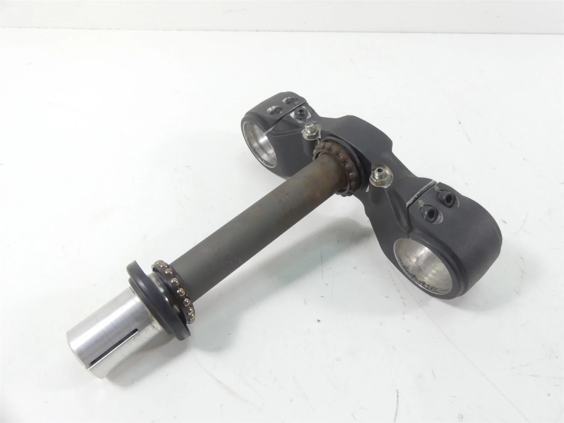 2017 Ducati Hypermotard 939 Lower Triple Tree Steering Yoke 54mm - Read 34220772 - Image 4