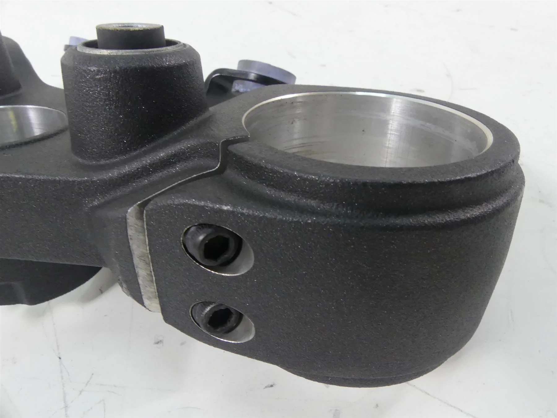 2017 Ducati Hypermotard 939 Upper Triple Tree Steering Clamp 53mm 34110982AA - Image 7