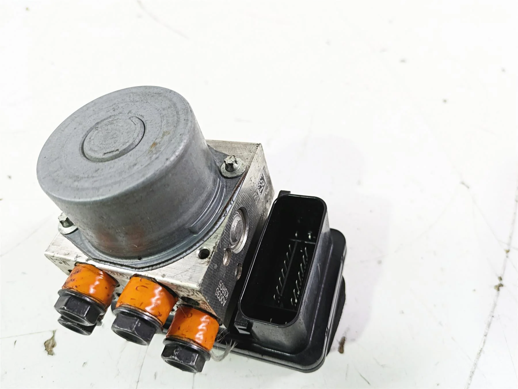 2017 Ducati Monster 1200 S Abs Brake Pump Module Unit 54240631B - Image 11