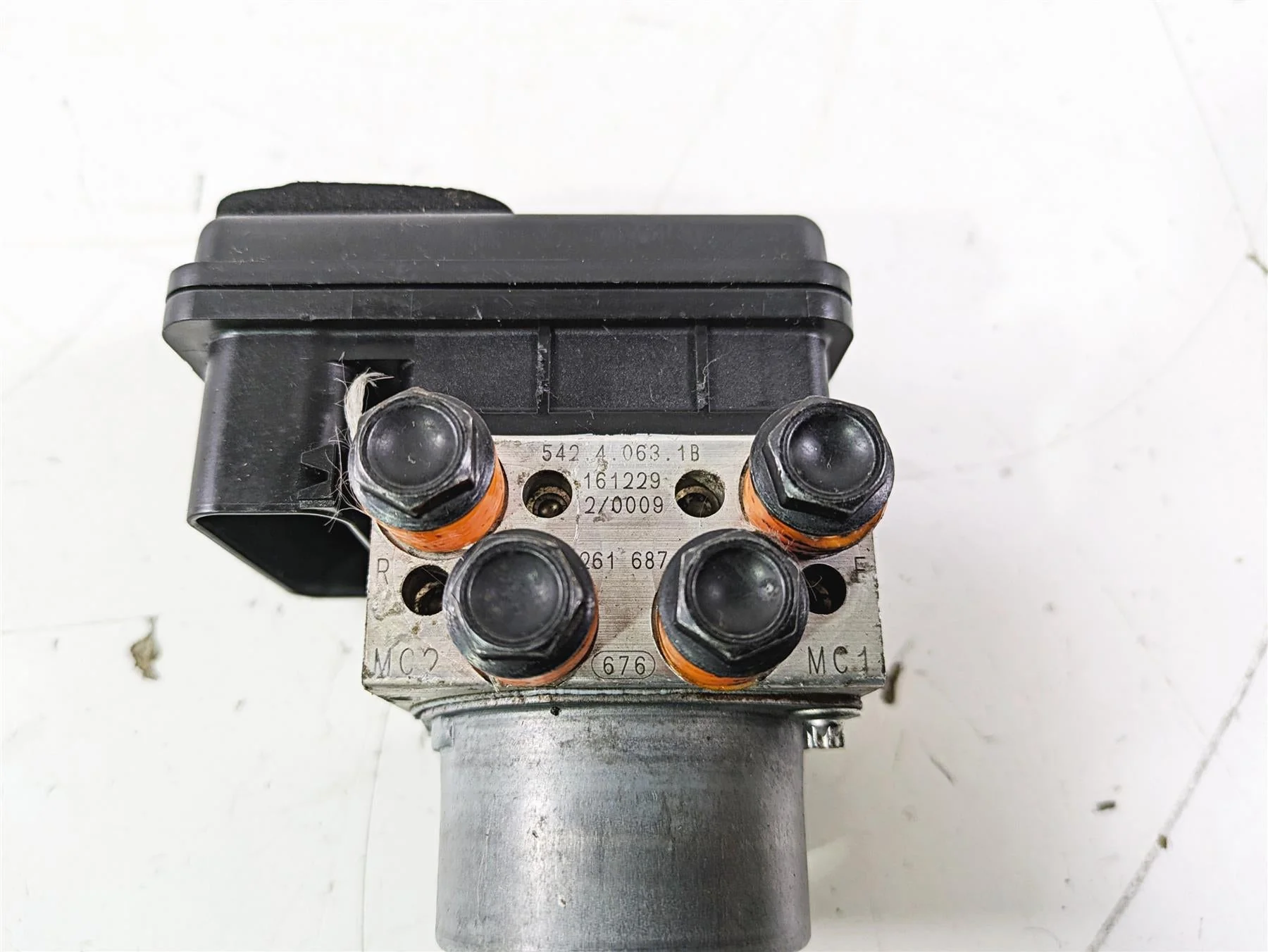 2017 Ducati Monster 1200 S Abs Brake Pump Module Unit 54240631B - Image 12