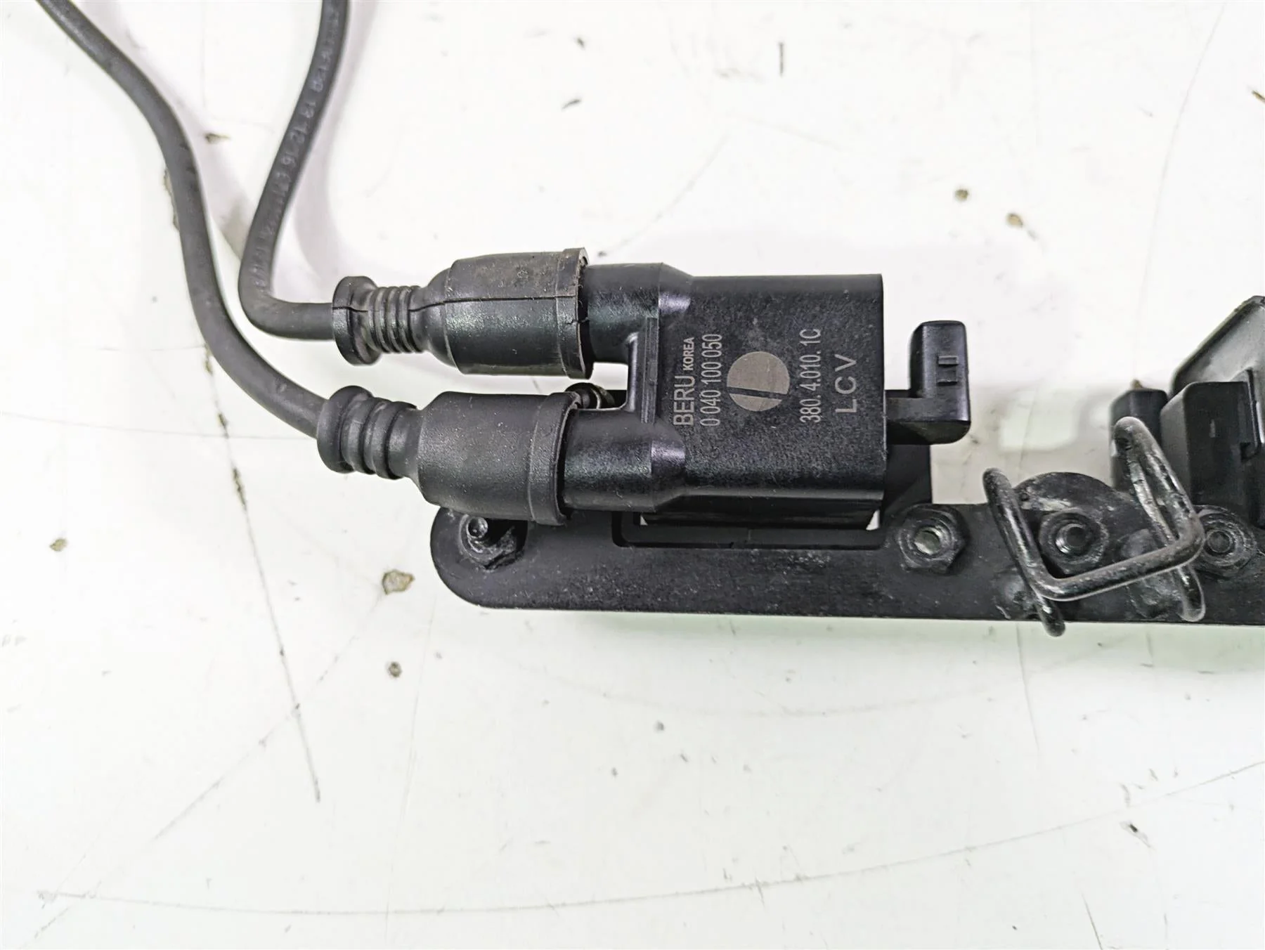 2017 Ducati Monster 1200 S Beru Ignition Coils Wires Plugs & Bracket 38040101C - Image 11