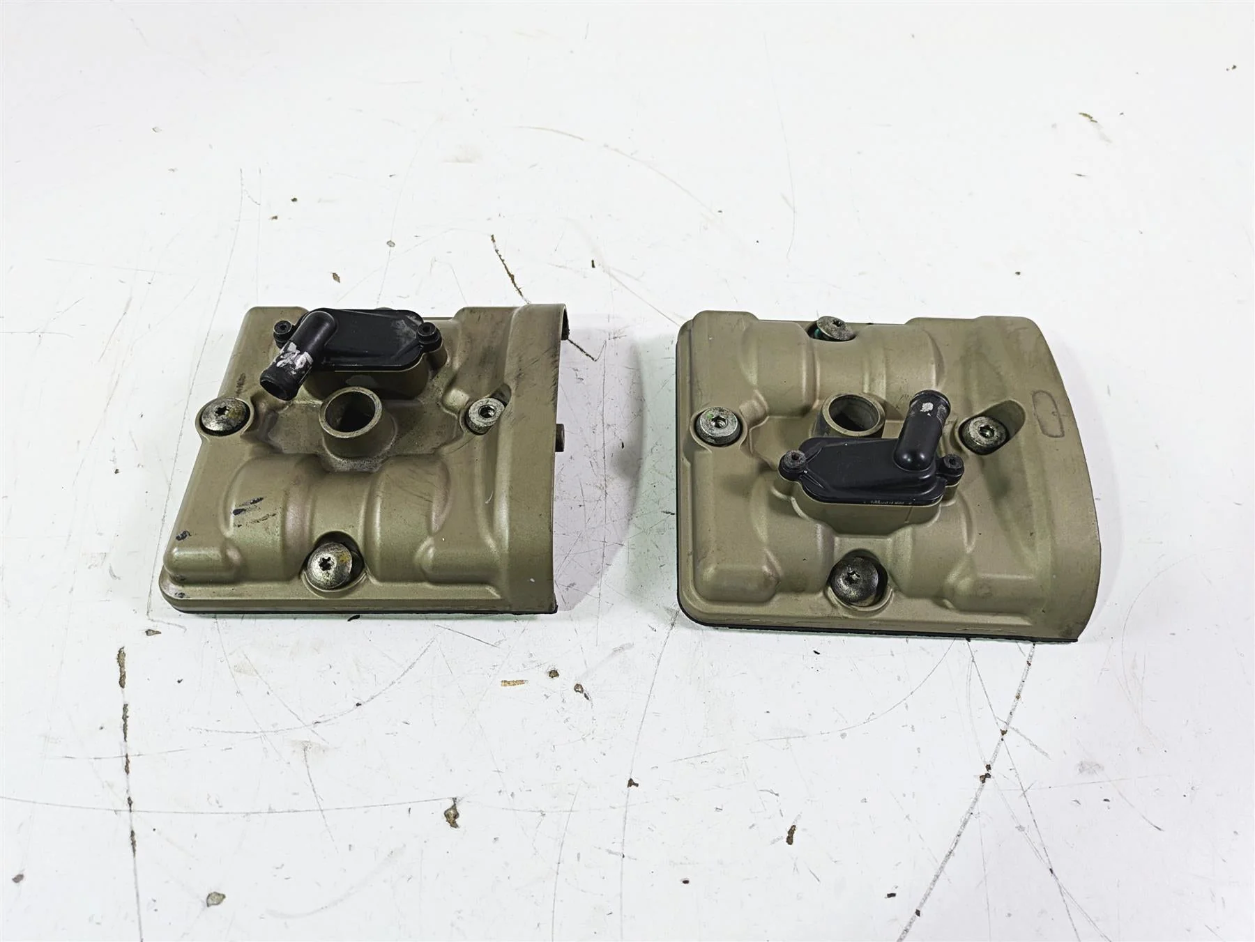 2017 Ducati Monster 1200 S Cylinder Head Valve Cover Top 24734141A - Image 3