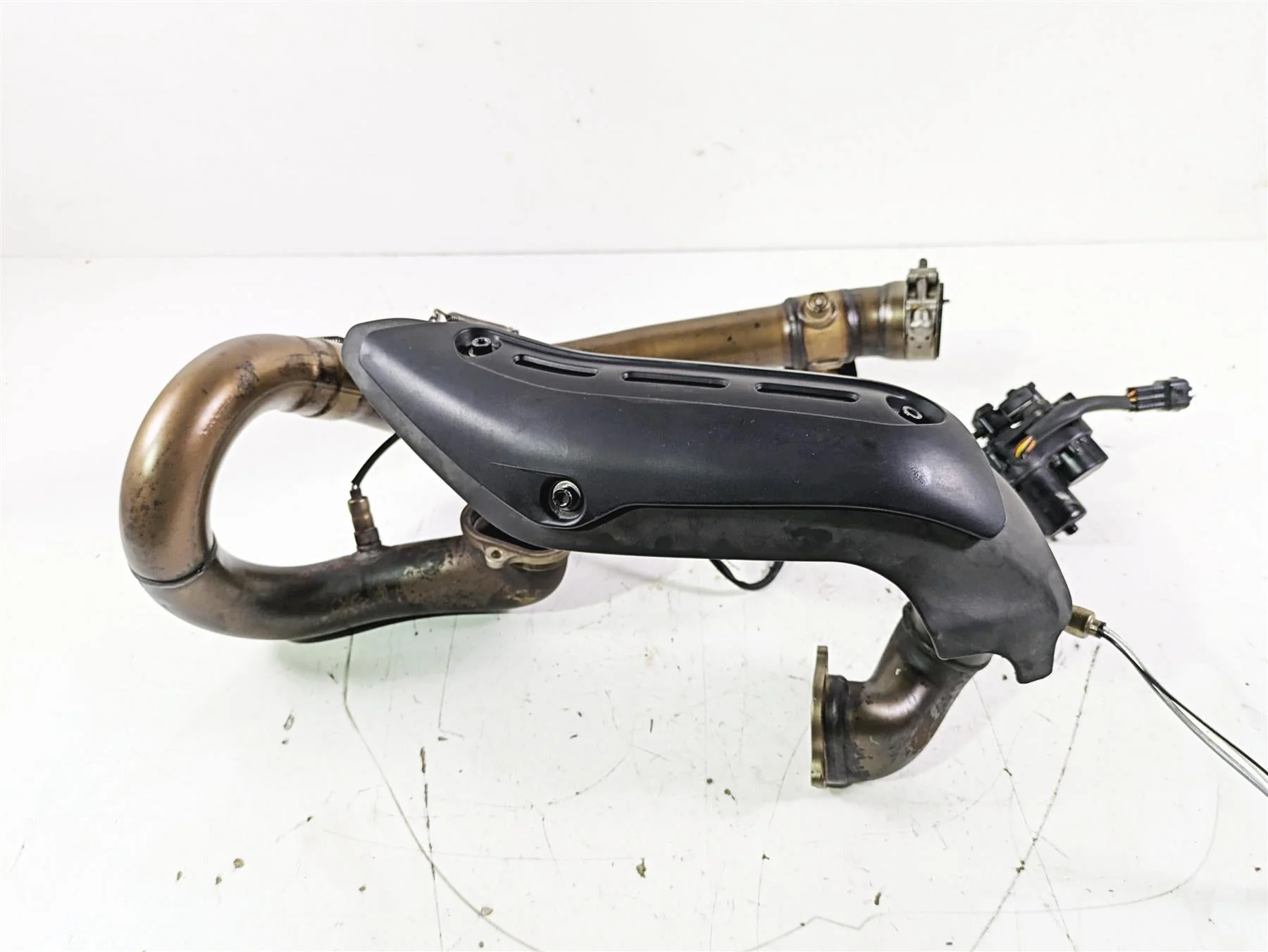 2017 Ducati Monster 1200 S Exhaust Header & Servo Motor H 57211632A S 59340301C - Image 4