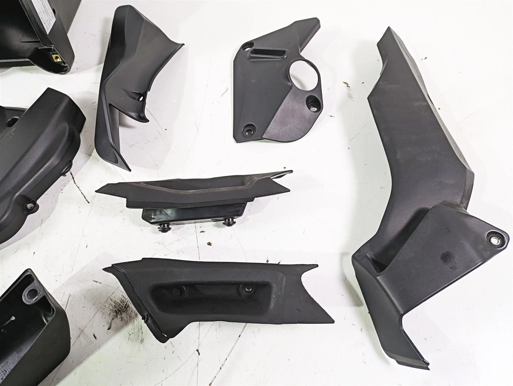 2017 Ducati Monster 1200 S Frame Engine Timing Cover Infill Cover Set 4601E212B - Image 5