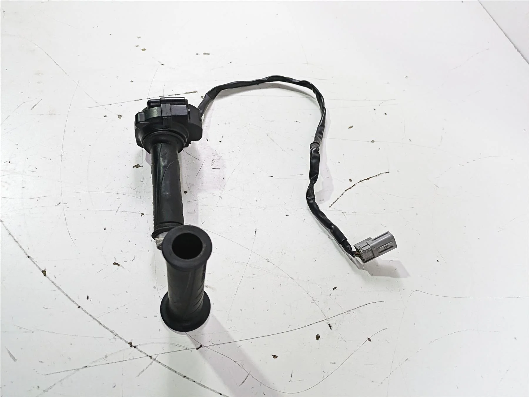 2017 Ducati Monster 1200 S Ride By Wire Throttle Grip 66020093B - Image 4