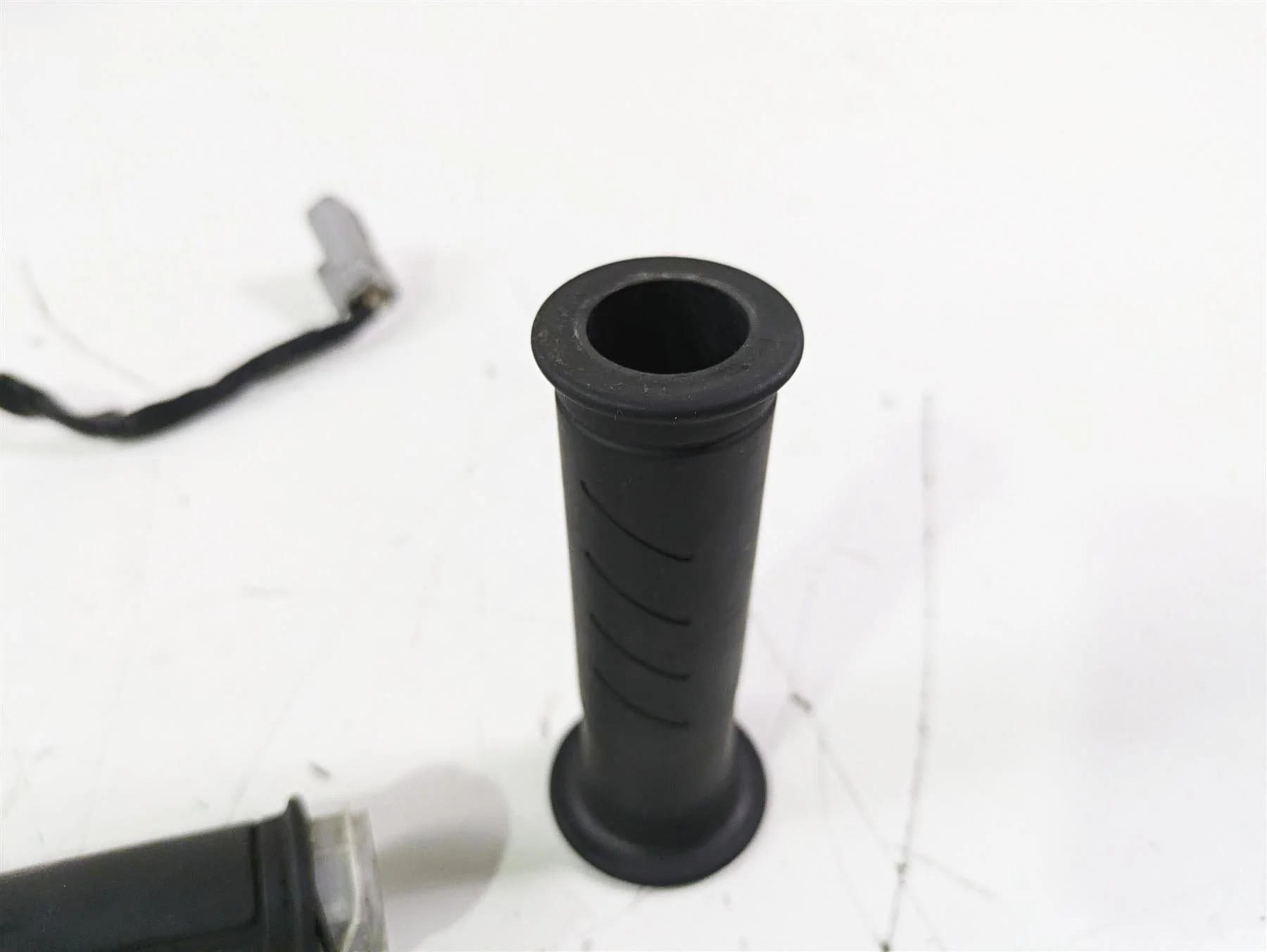 2017 Ducati Monster 1200 S Ride By Wire Throttle Grip 66020093B - Image 6