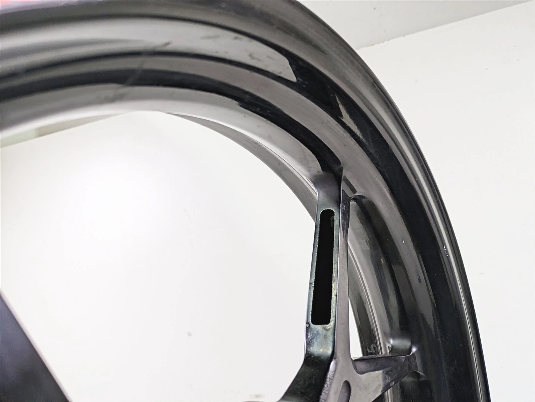 2017 Ducati Monster 1200 S Straight Front Wheel Rim 17x3.5 50121783AA - Image 10