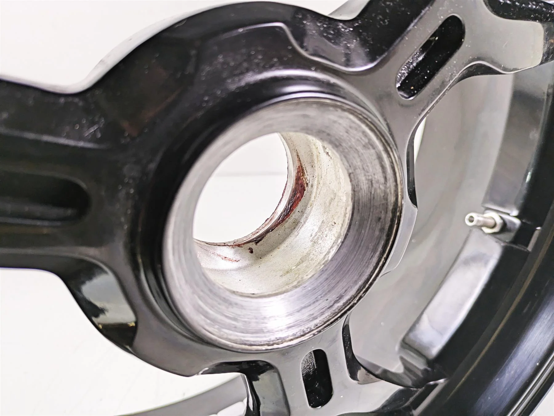 2017 Ducati Monster 1200 S Straight Rear Wheel Rim 17x6 50211663AA - Image 11
