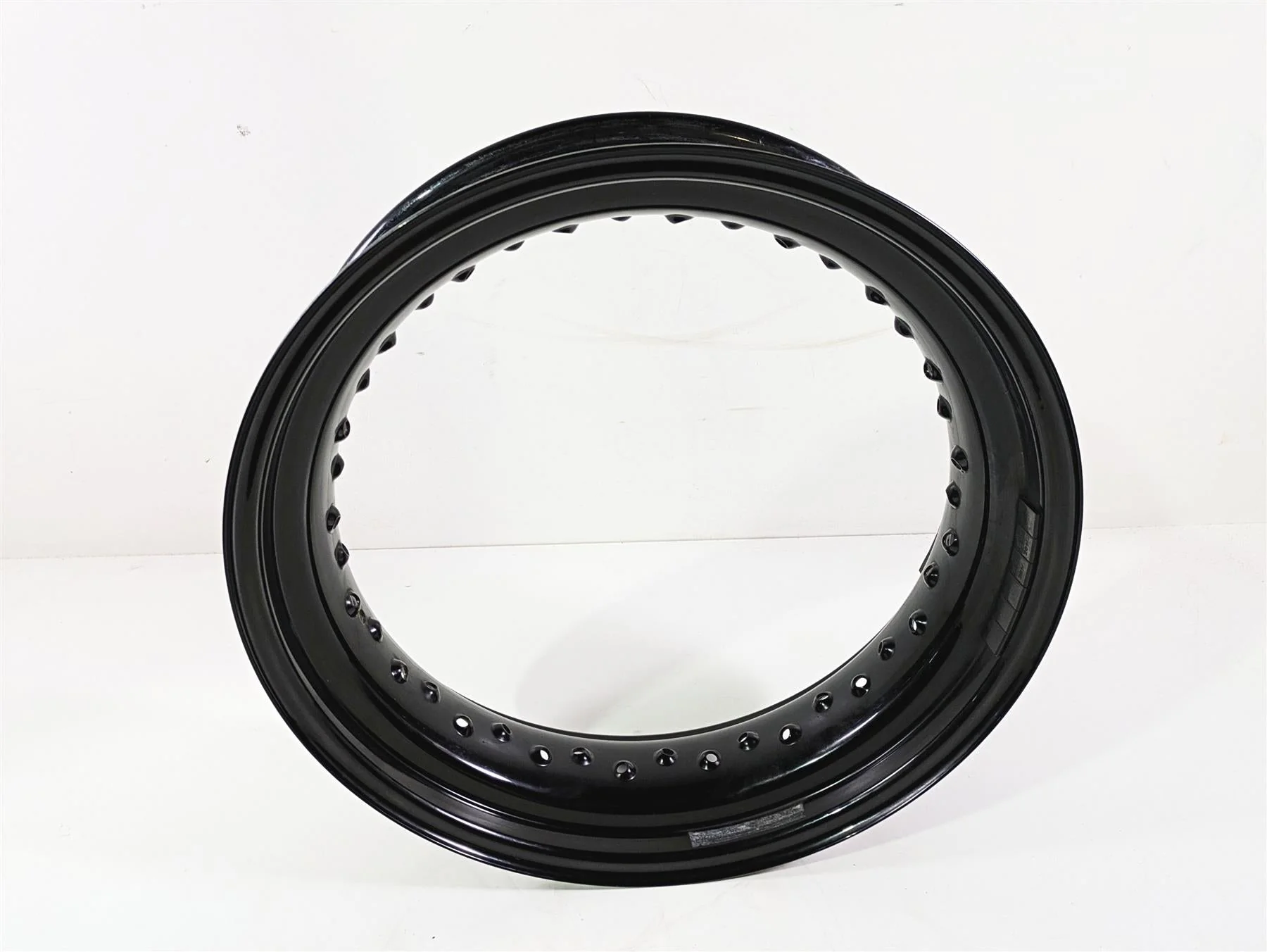 2017 Harley Dyna FXDB Street Bob 17x4.5 Straight Rear Wheel Rim 41430-09A