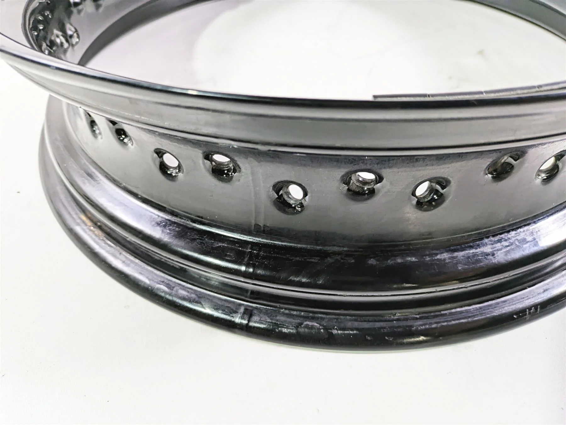 2017 Harley Dyna FXDB Street Bob 17x4.5 Straight Rear Wheel Rim 41430-09A - Image 7