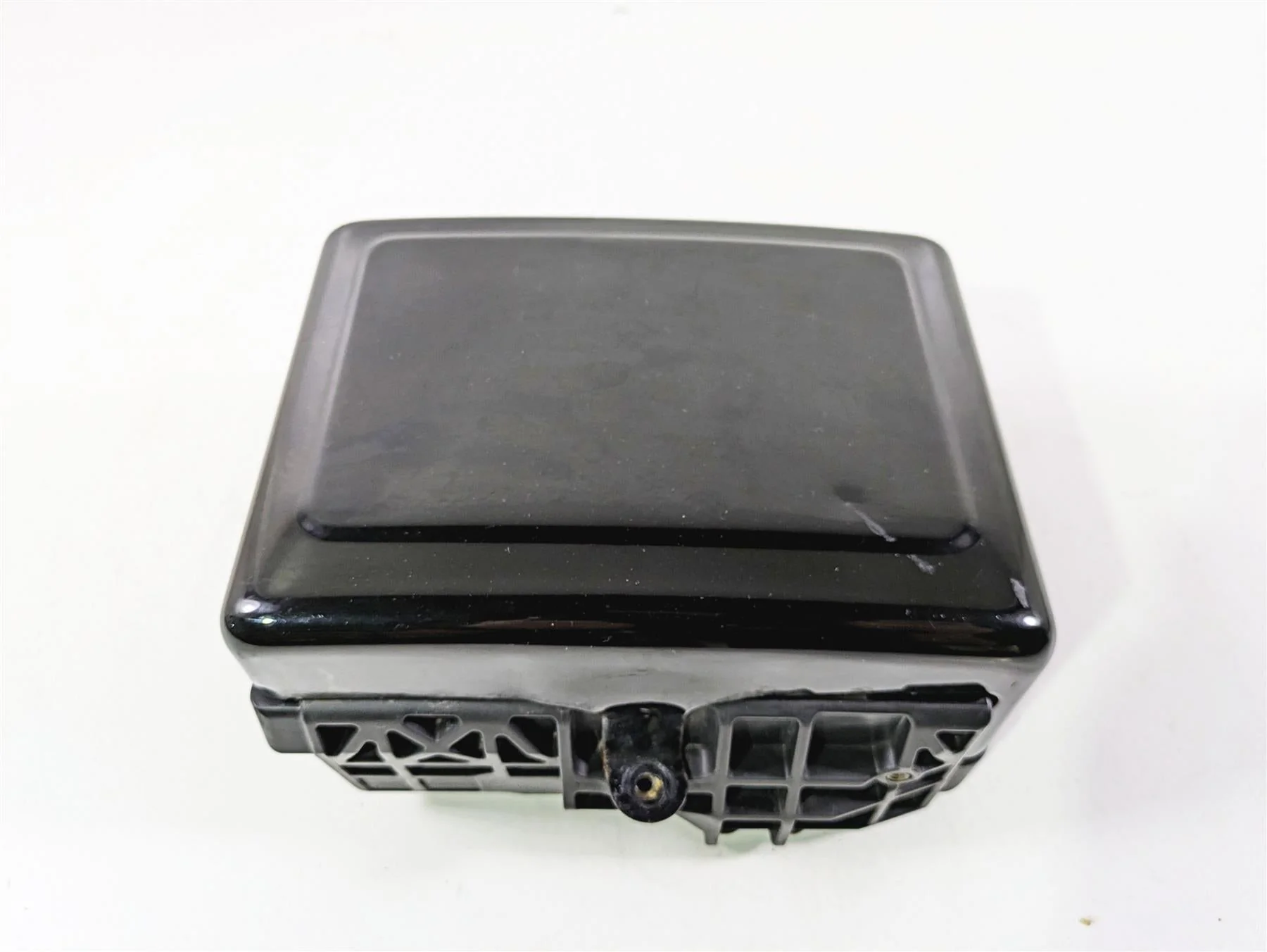 2017 Harley Dyna FXDB Street Bob Battery Carrier Tray Stay & Cover 70379-06B