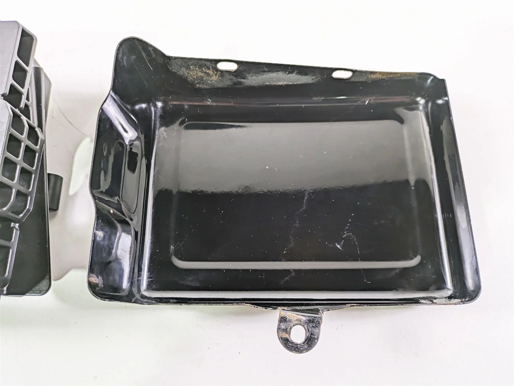 2017 Harley Dyna FXDB Street Bob Battery Carrier Tray Stay & Cover 70379-06B - Image 12