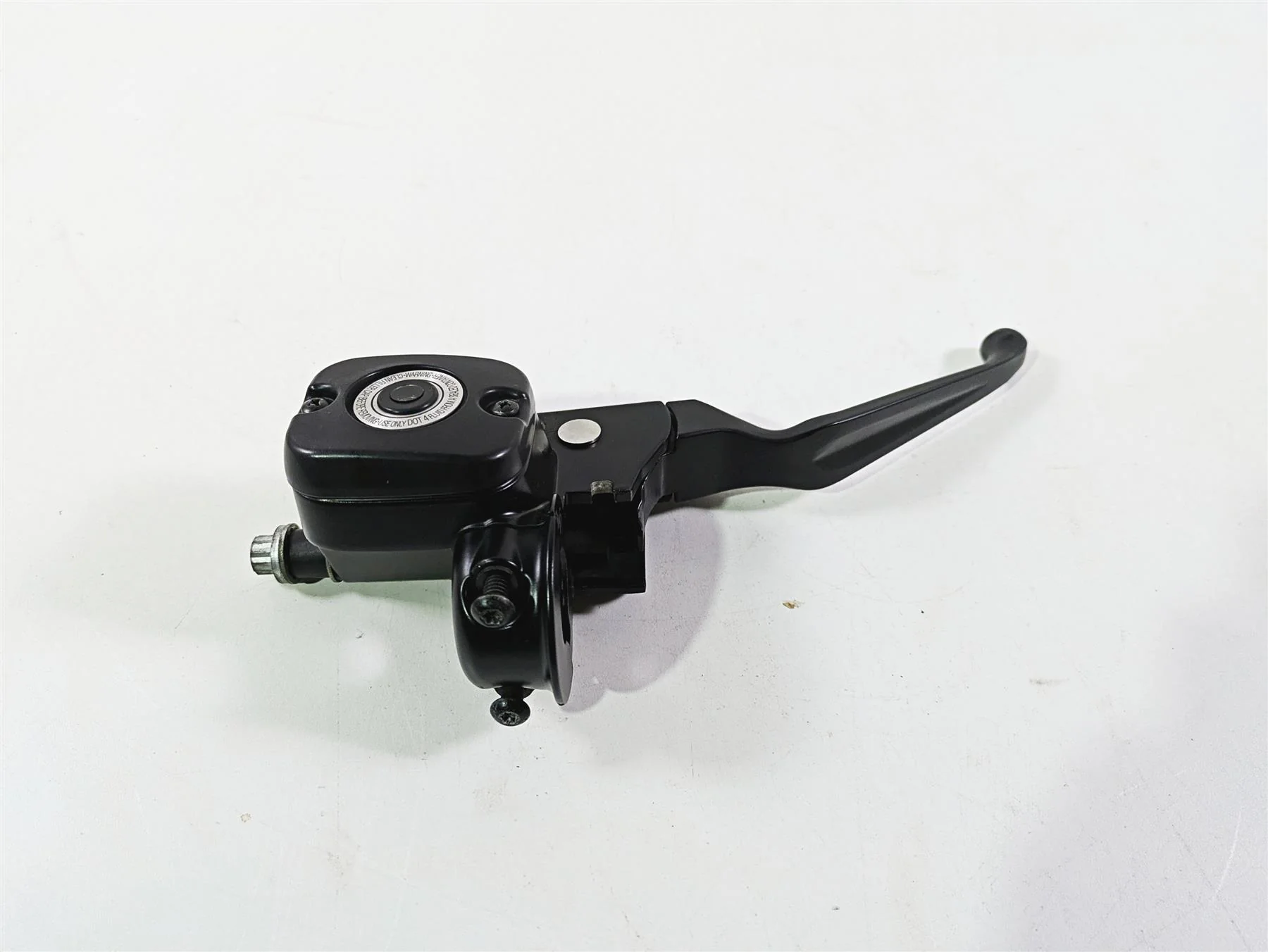 2017 Harley Dyna FXDB Street Bob Front Brake Master Cylinder 9/16" 45029-11D - Image 3