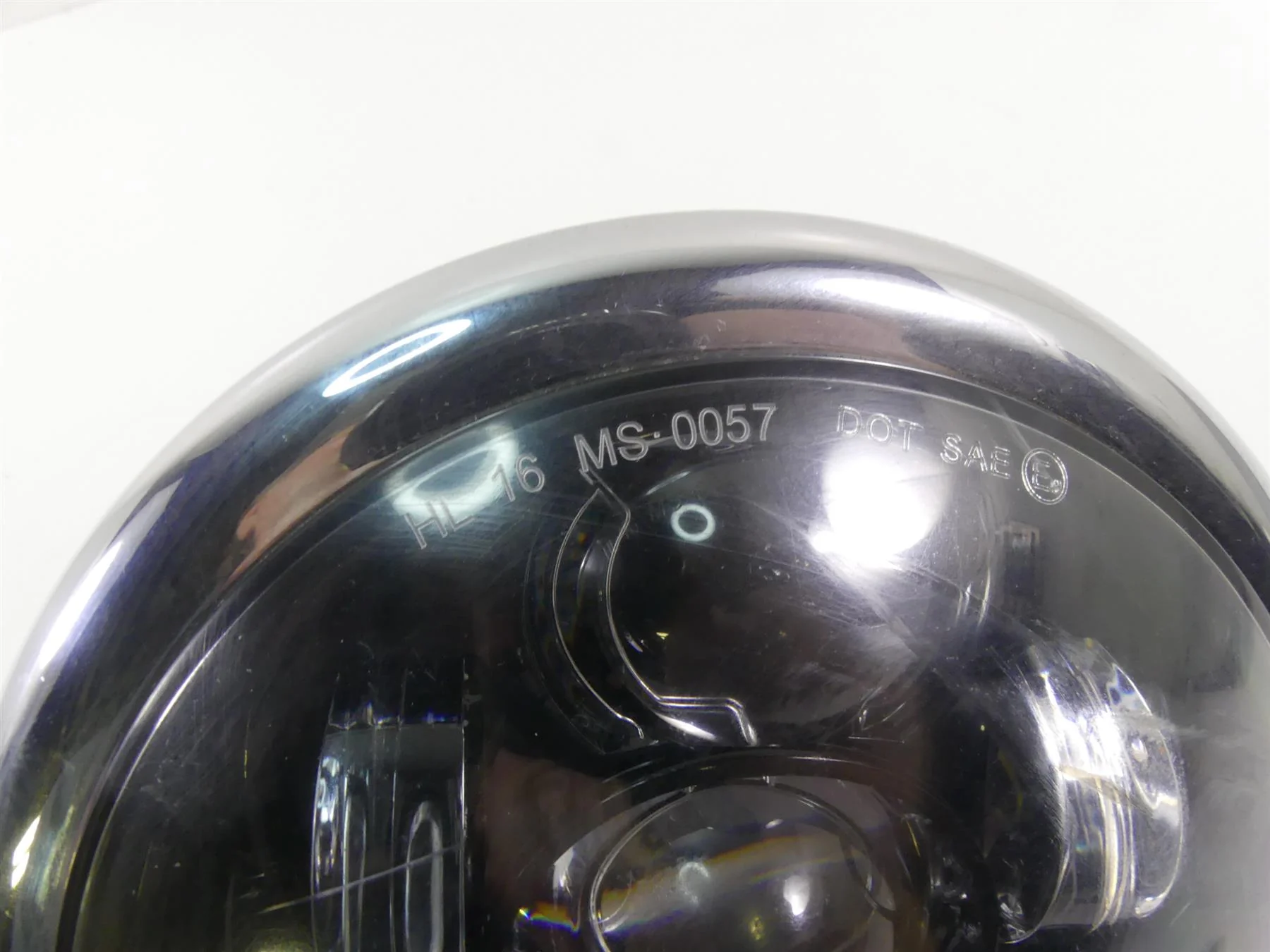 2017 Harley Dyna FXDB Street Bob Headlight & Led Bulb -Dented 68297-05A - Image 10