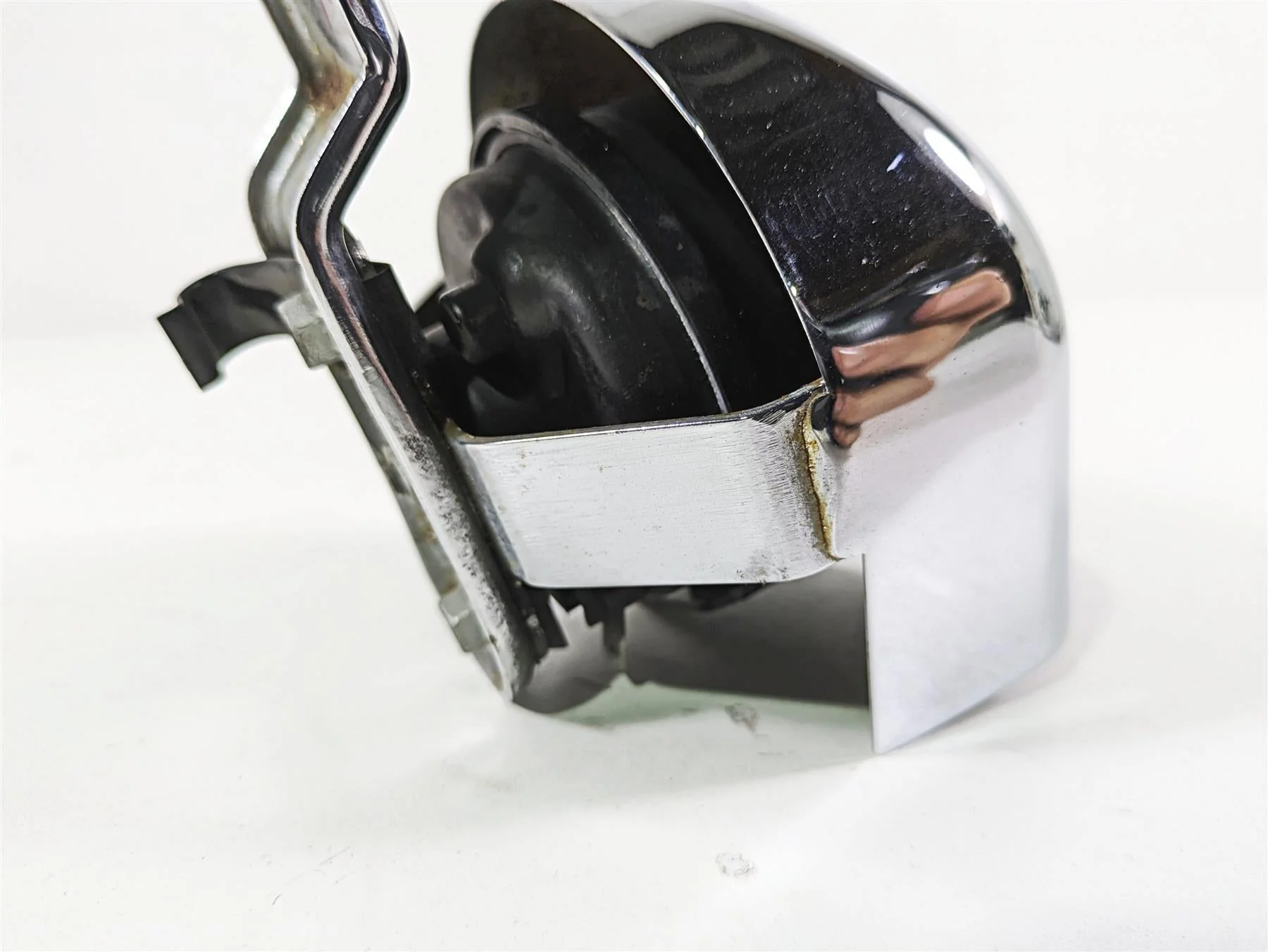 2017 Harley Dyna FXDB Street Bob Horn With Chrome Cover 61300478A - Image 12