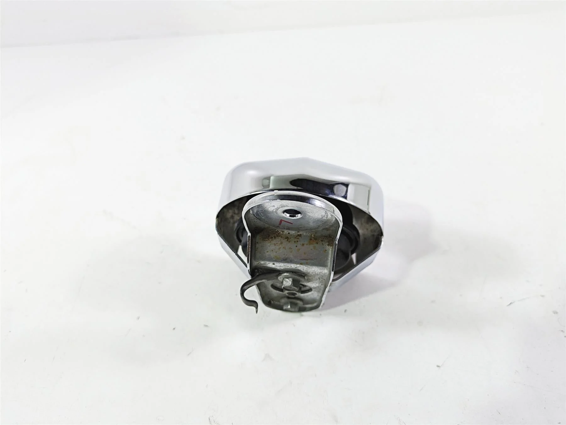 2017 Harley Dyna FXDB Street Bob Horn With Chrome Cover 61300478A - Image 4