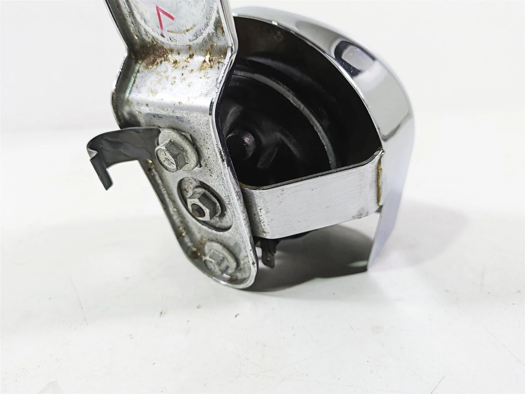 2017 Harley Dyna FXDB Street Bob Horn With Chrome Cover 61300478A - Image 8
