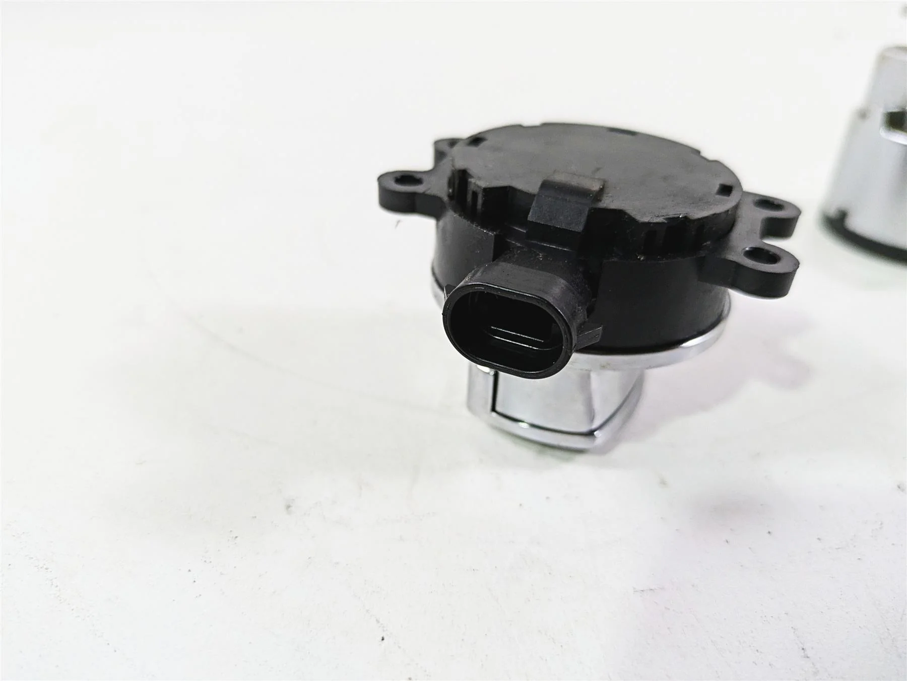 2017 Harley Dyna FXDB Street Bob Ignition Switch Steering Lock - VIN 71475-06B - Image 8