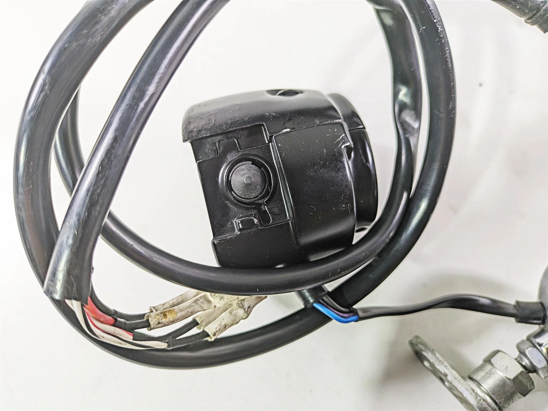 2017 Harley Dyna FXDB Street Bob Left Control Switch & Blinker -READ 71500372A - Image 12