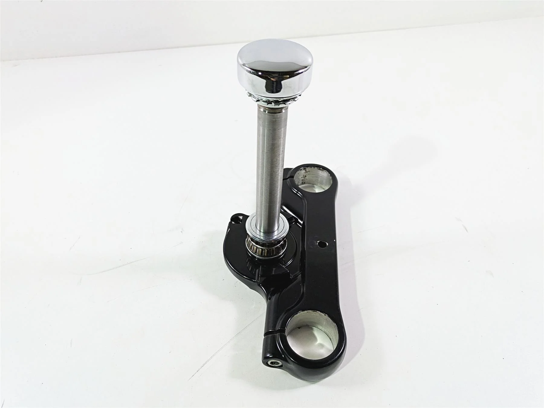2017 Harley Dyna FXDB Street Bob Lower Triple Tree Clamp 49mm - Read 45900041 - Image 2