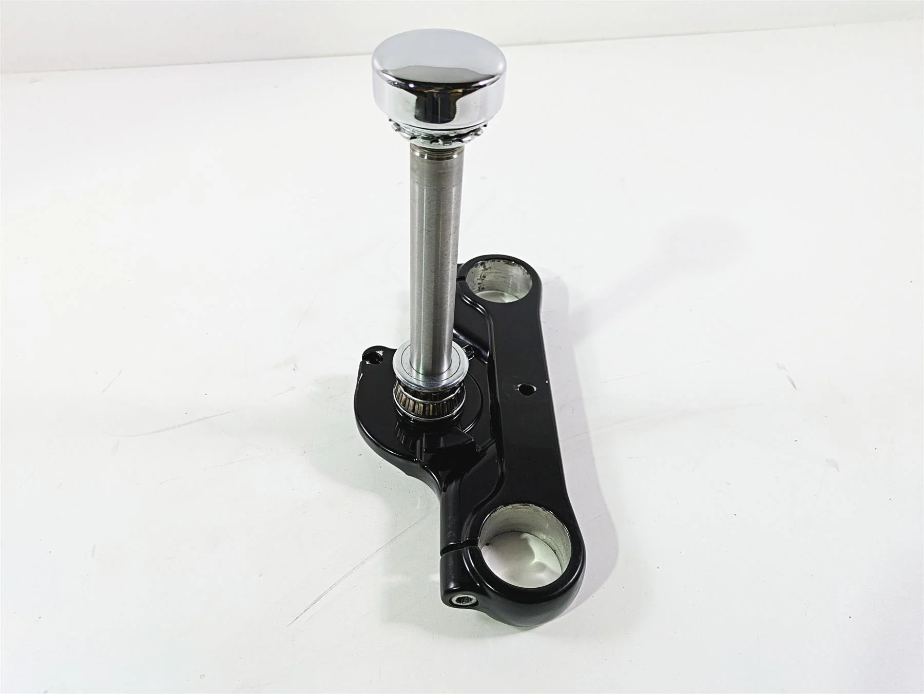 2017 Harley Dyna FXDB Street Bob Lower Triple Tree Clamp 49mm - Read 45900041 - Image 5