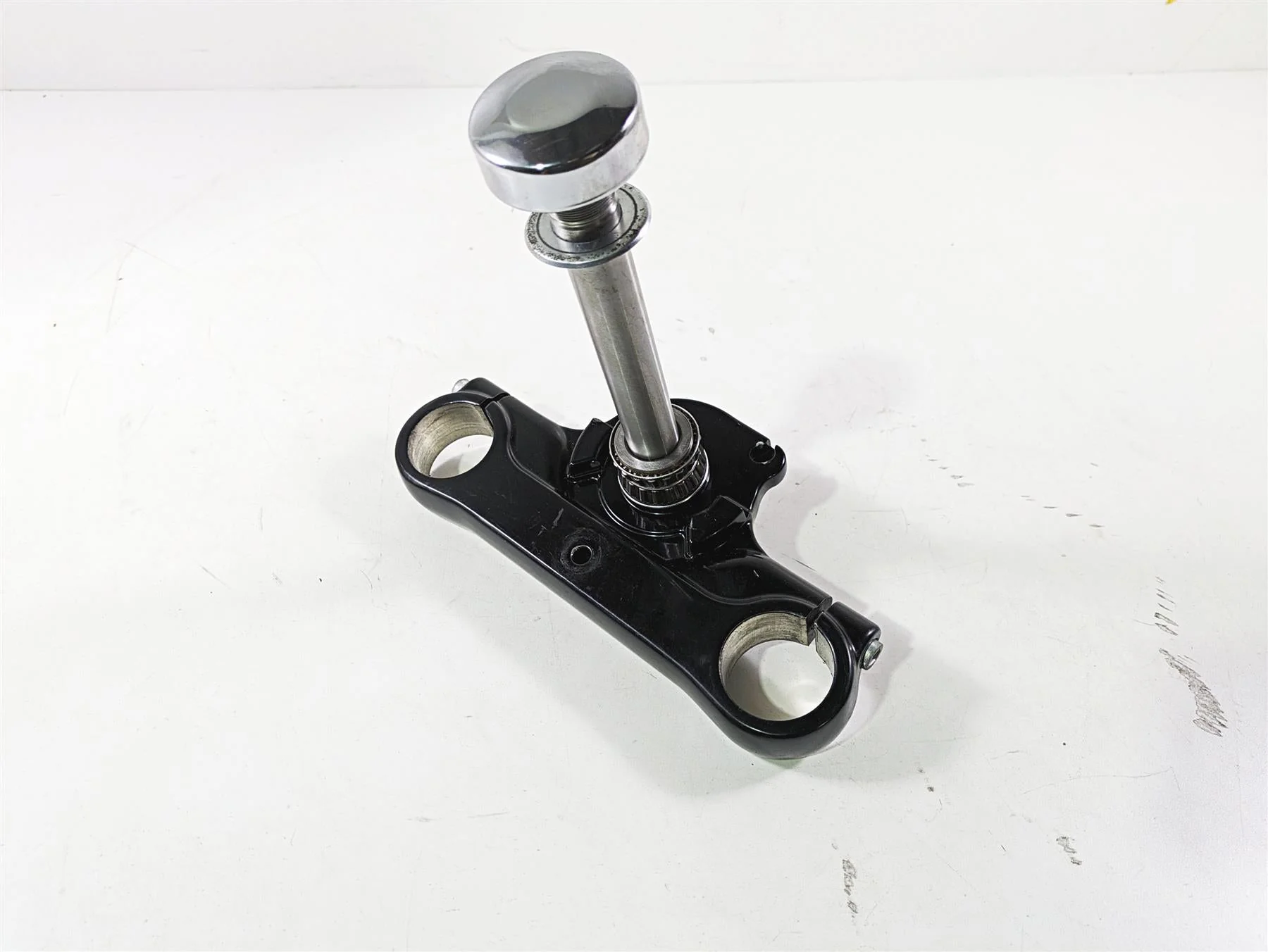 2017 Harley Dyna FXDB Street Bob Lower Triple Tree Steering Clamp -READ 45900041 - Image 12