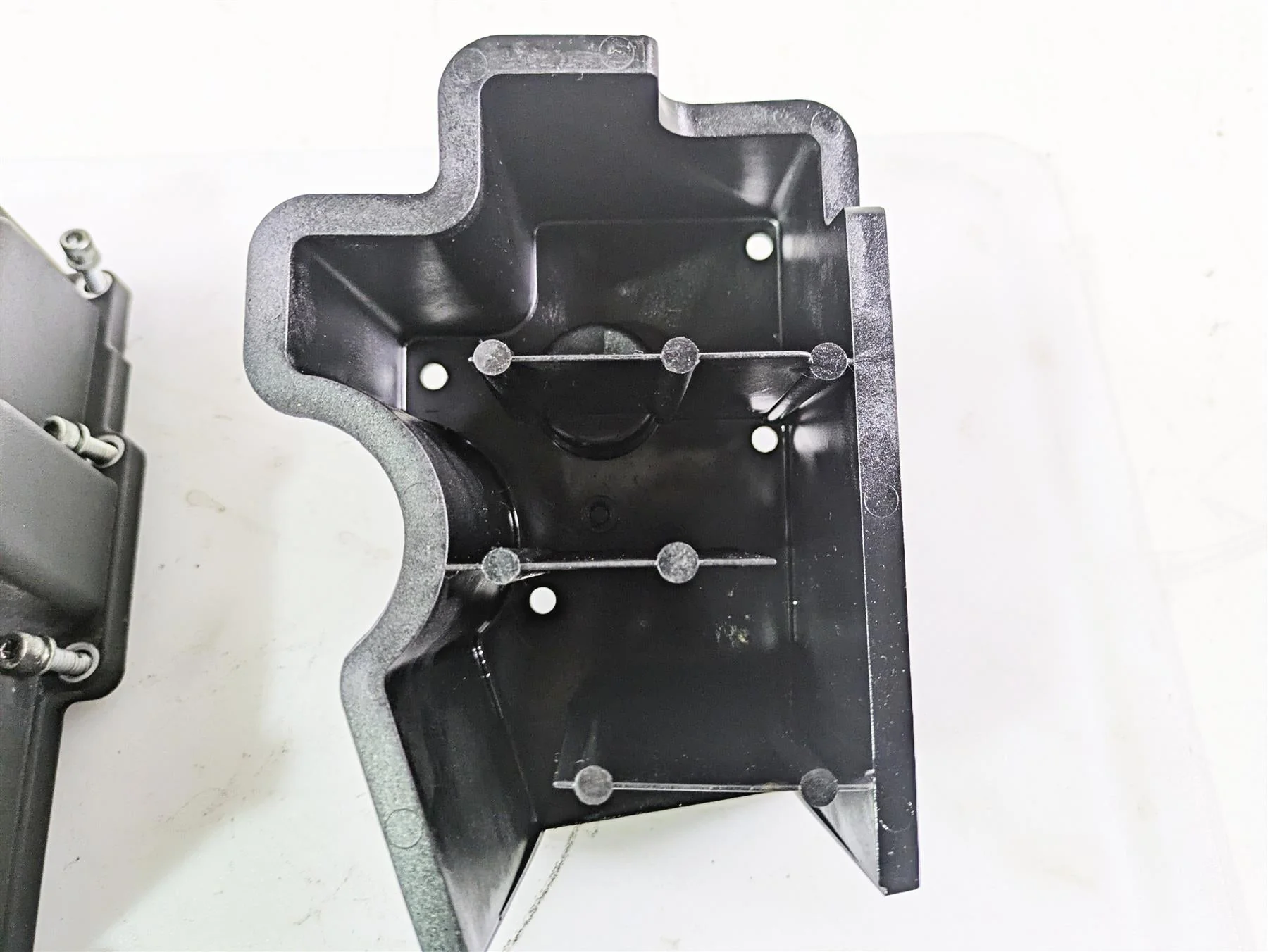 2017 Harley Dyna FXDB Street Bob Oil Pan Bottom Transmission Cover 26071-02 - Image 6