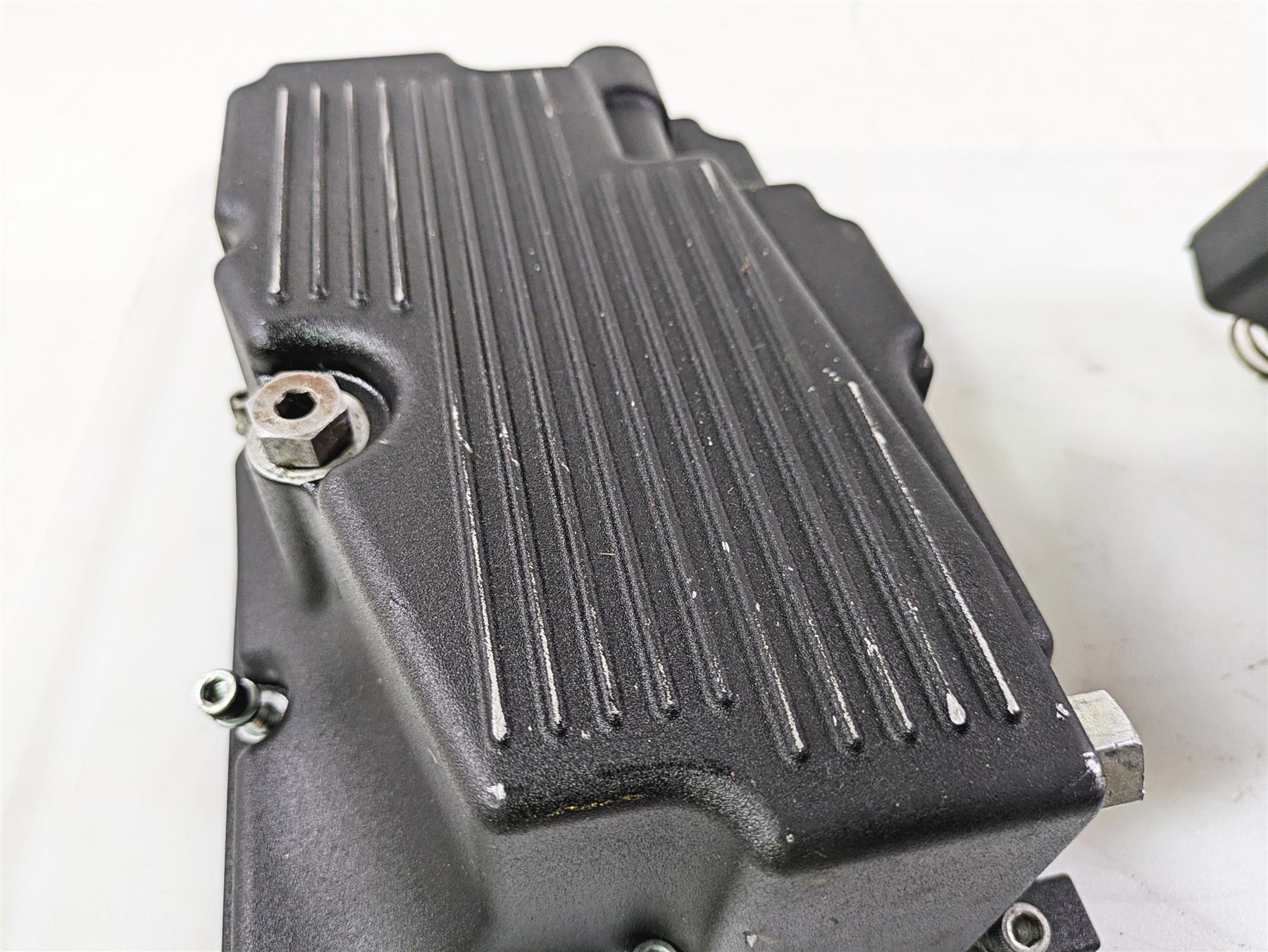 2017 Harley Dyna FXDB Street Bob Oil Pan Bottom Transmission Cover 26071-02 - Image 7