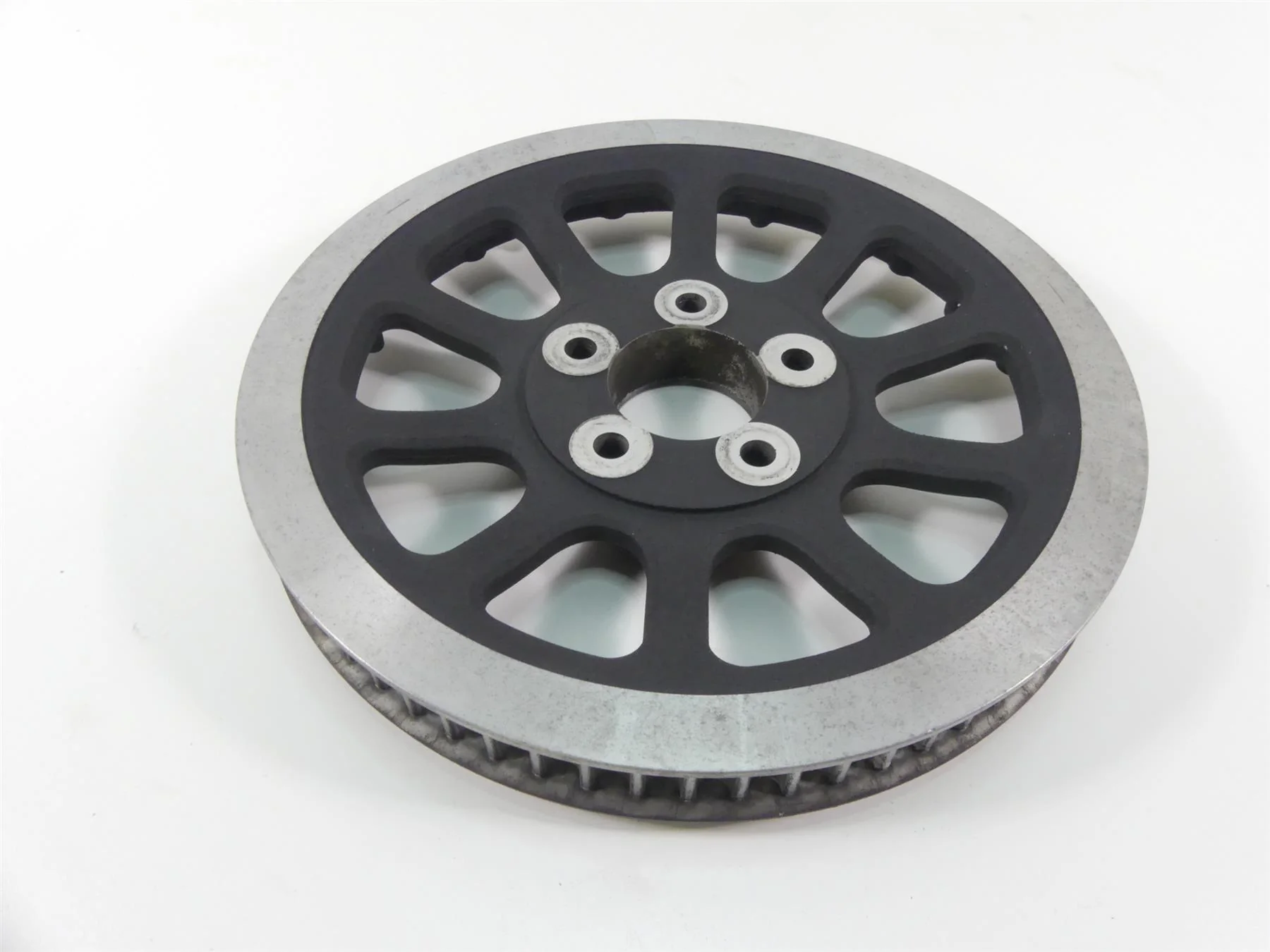 2017 Harley Dyna FXDB Street Bob Rear Belt Sprocket Pulley 66T 40374-07
